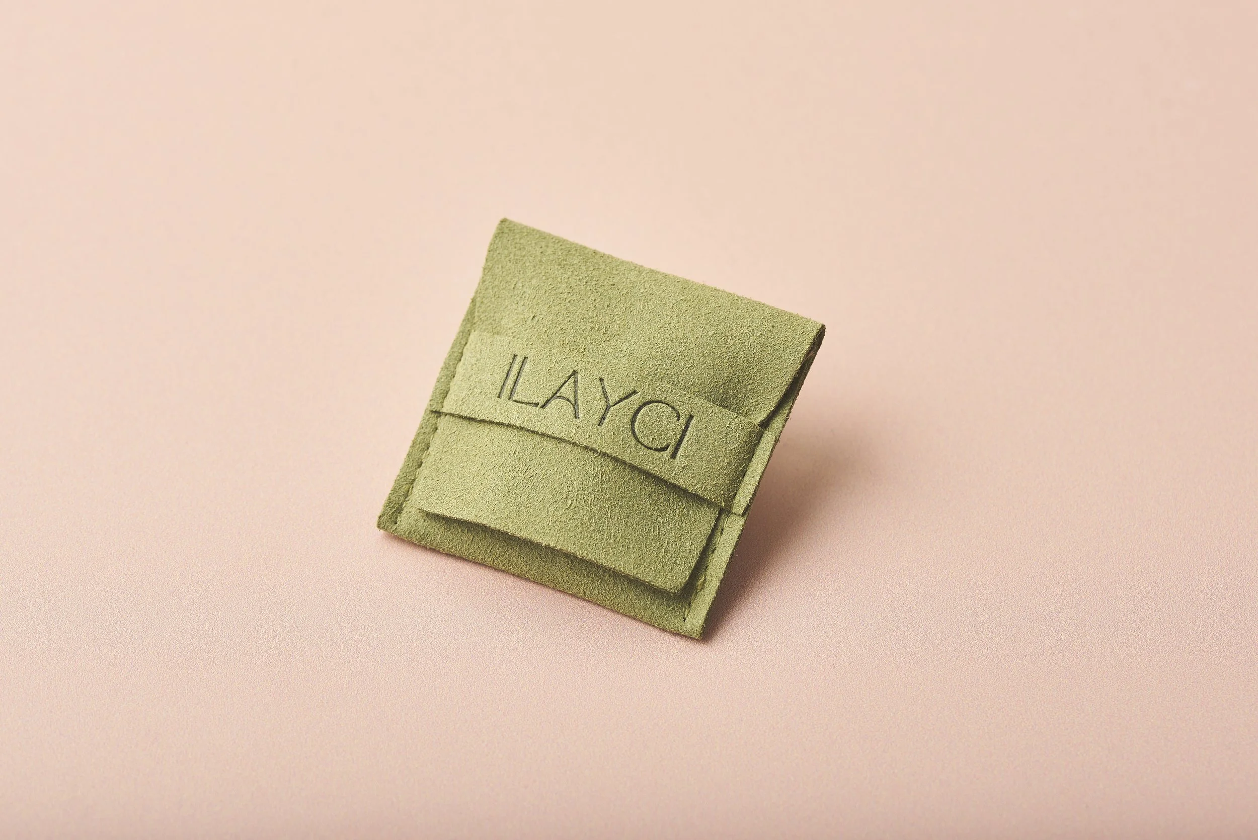 Content-creatie-voor-Ilayci.-Hoofddoeken-accessoires-webwinkel-product-fotografie-door-Iris-Koopmans-fotografie.jpg (43).jpg