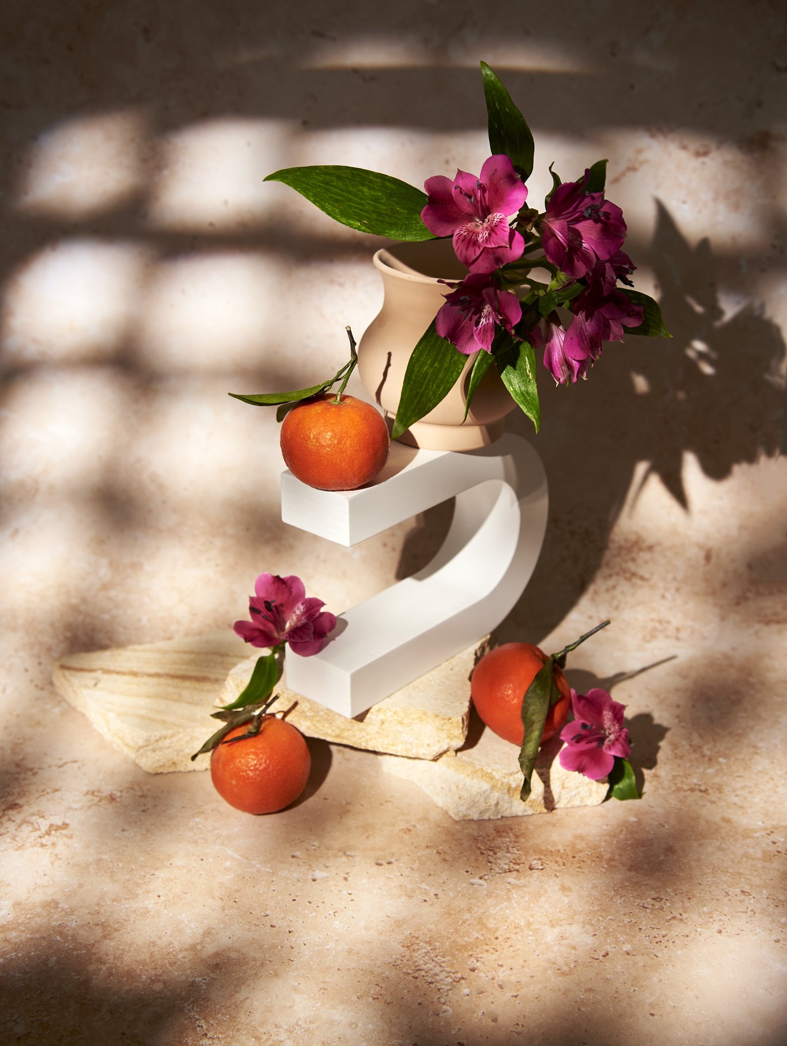 Stilleven-sculptuur-creatief-schaduw-Iris-Koopmans-Fotgrafie.jpg