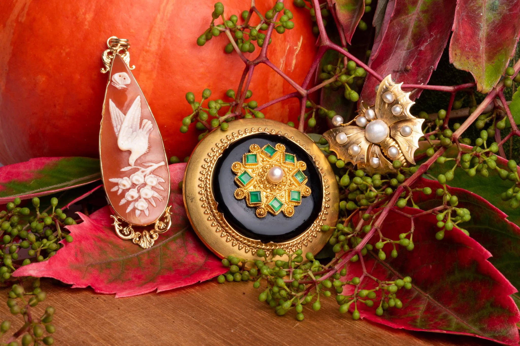 Creatieve-sieraden-product-fotografie-Iris-Koopmans-fotografie-stilleven-hangers-ketting.jpg