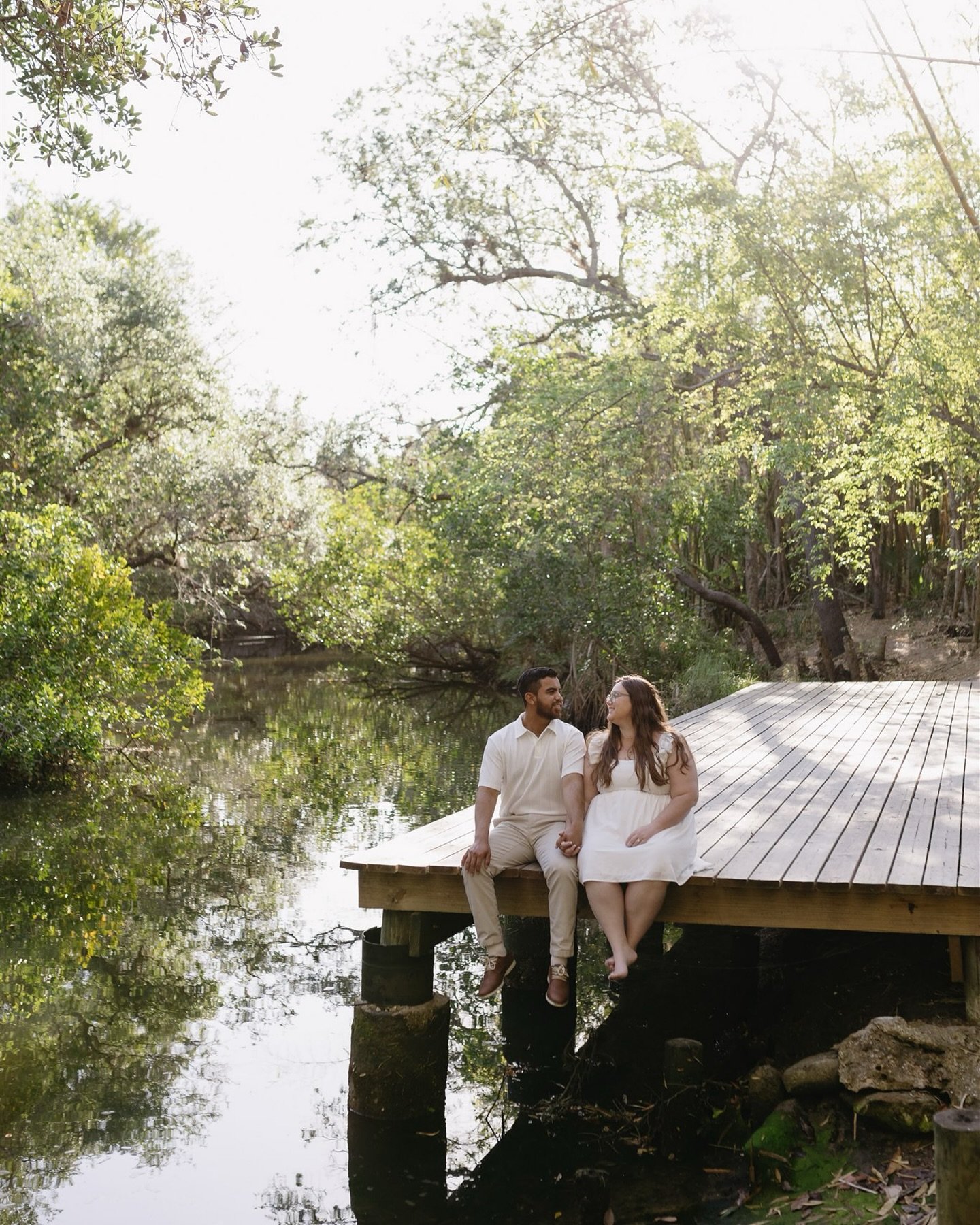 J + V 🕊️ | is it January 2026 yet?? 🥹🤍

these two cuties wanted to do their engagement photos somewhere romantic, private, but still give that old-florida vibe! i said BET i know a place, and to keep it as private as possible i always suggest an e