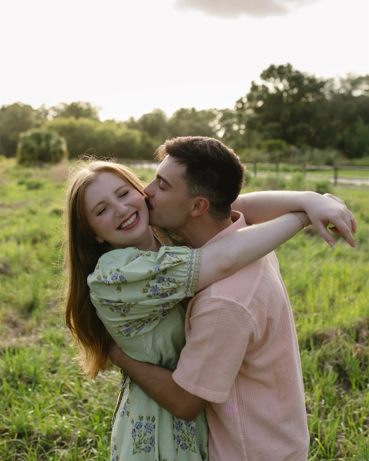 A + J 🕊️ | surprise proposals are my favorite thing to capture 💍✨
that split second before it happens&hellip; the shock, the joy, the tears&mdash;ugh, it gets me every time 🥹
if you&rsquo;re planning to pop the big question, here&rsquo;s your gent