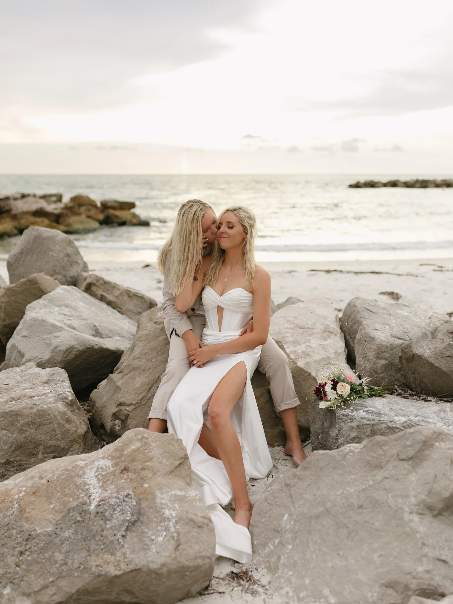 A + B 💌 | a breezy afternoon in st pete, florida

the kind of day that feels like it was made for love stories &mdash;soft wind, quiet waves, and the sound of laughter carried by the ocean. these two moved through the day so effortlessly, like the w