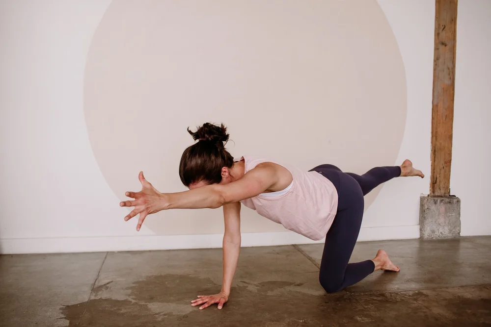 6 Essential Exercises For Women To Improve Core & Pelvic Floor Strength ...