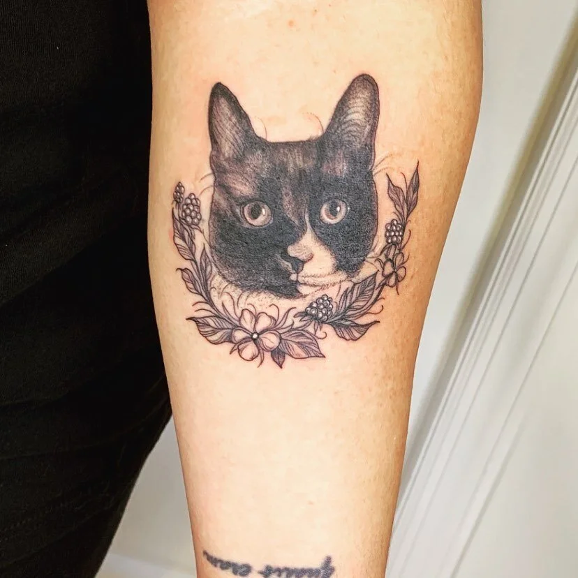 Crazy cat mom ✅

Thank you  @kindredspirits_tattoo for this amazing portrait of my cat Bean! It&rsquo;s beautiful and I&rsquo;m in love 😍