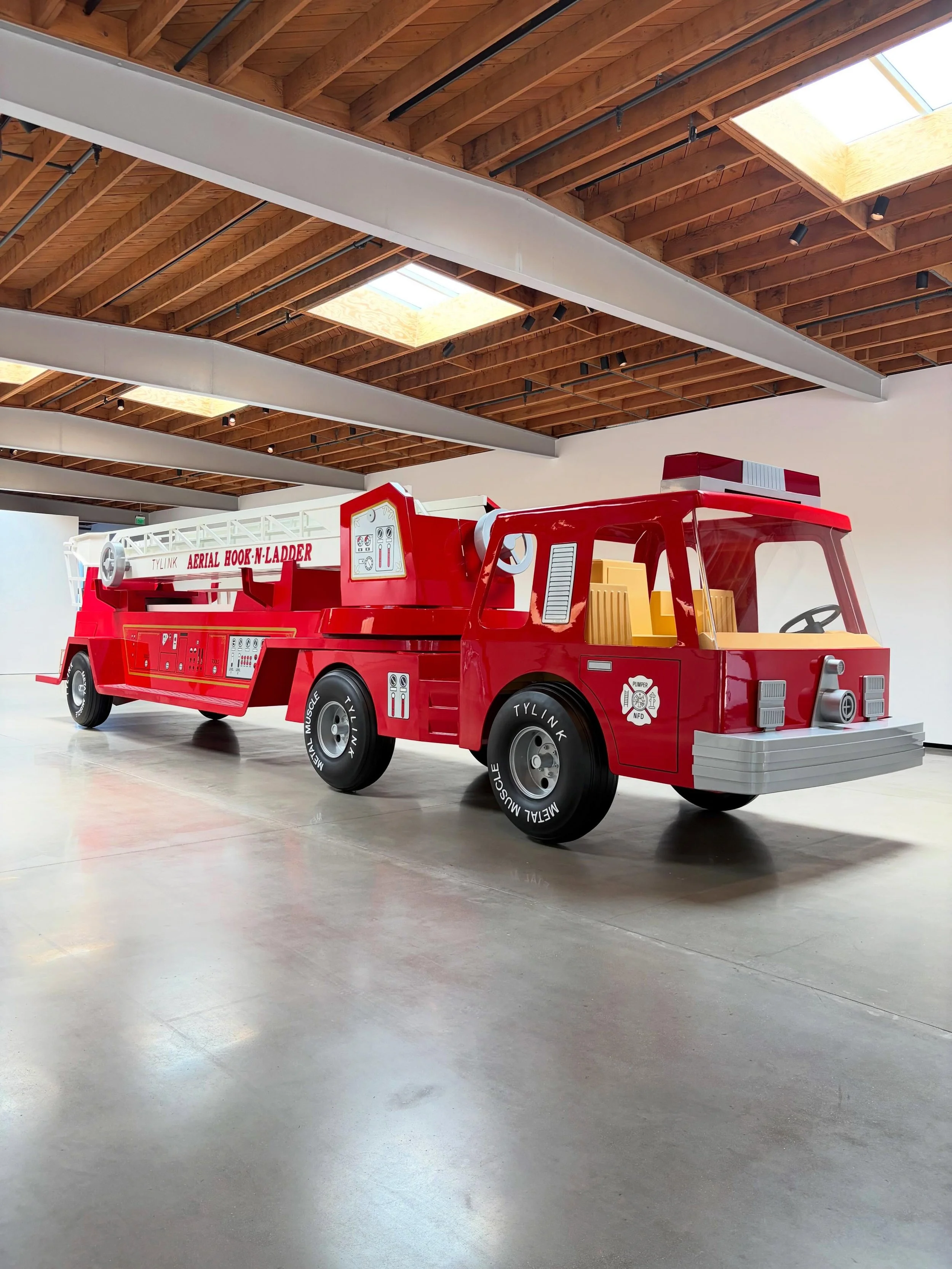 Currently on view in Los Angeles: Charles Ray&rsquo;s major two-part exhibition in LA is split across two gallery venues through early June 2026, featuring a mix of new works and historic pieces by this conceptual American sculptor (b. 1953). At Jeff