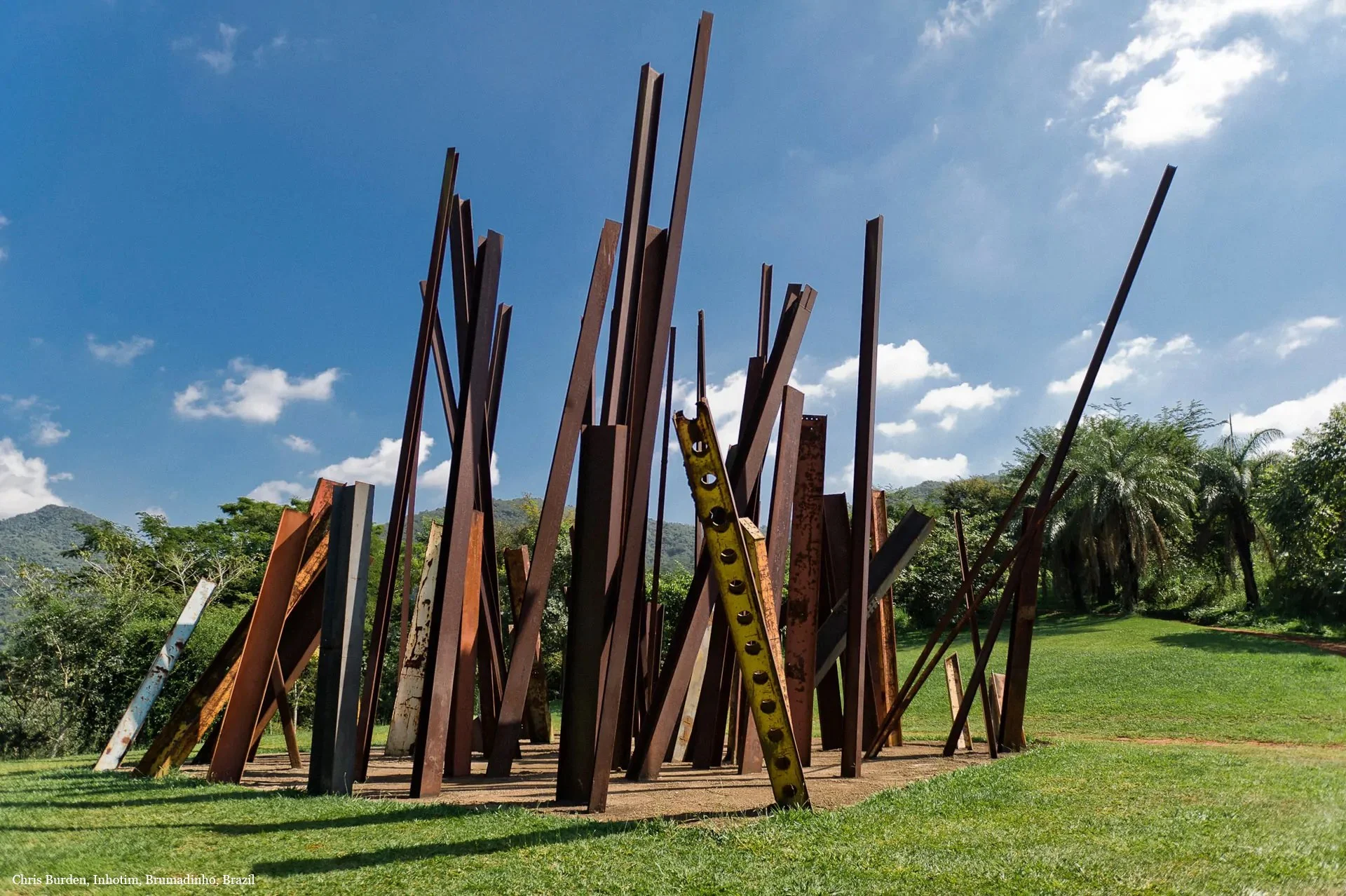 Inhotim_Beam Drop_Chris_Burden.jpg