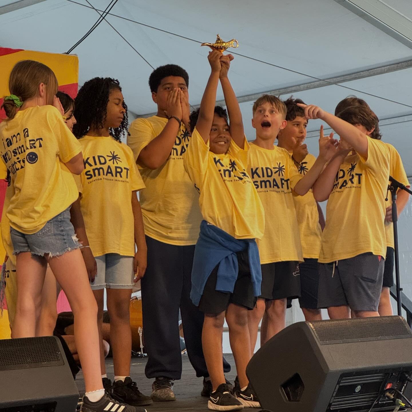 A huge round of applause to all our students who performed yesterday at @jazzfest! 🤩🎬