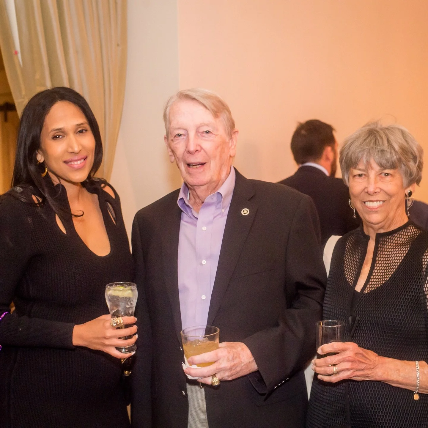 Don&rsquo;t forget to grab your tickets for next week&rsquo;s Cocktails for KID smART event! Join us for a night of fun, inspiration, and community connection as we raise funds to support arts-integrated education.

Swipe through to relive some amazi