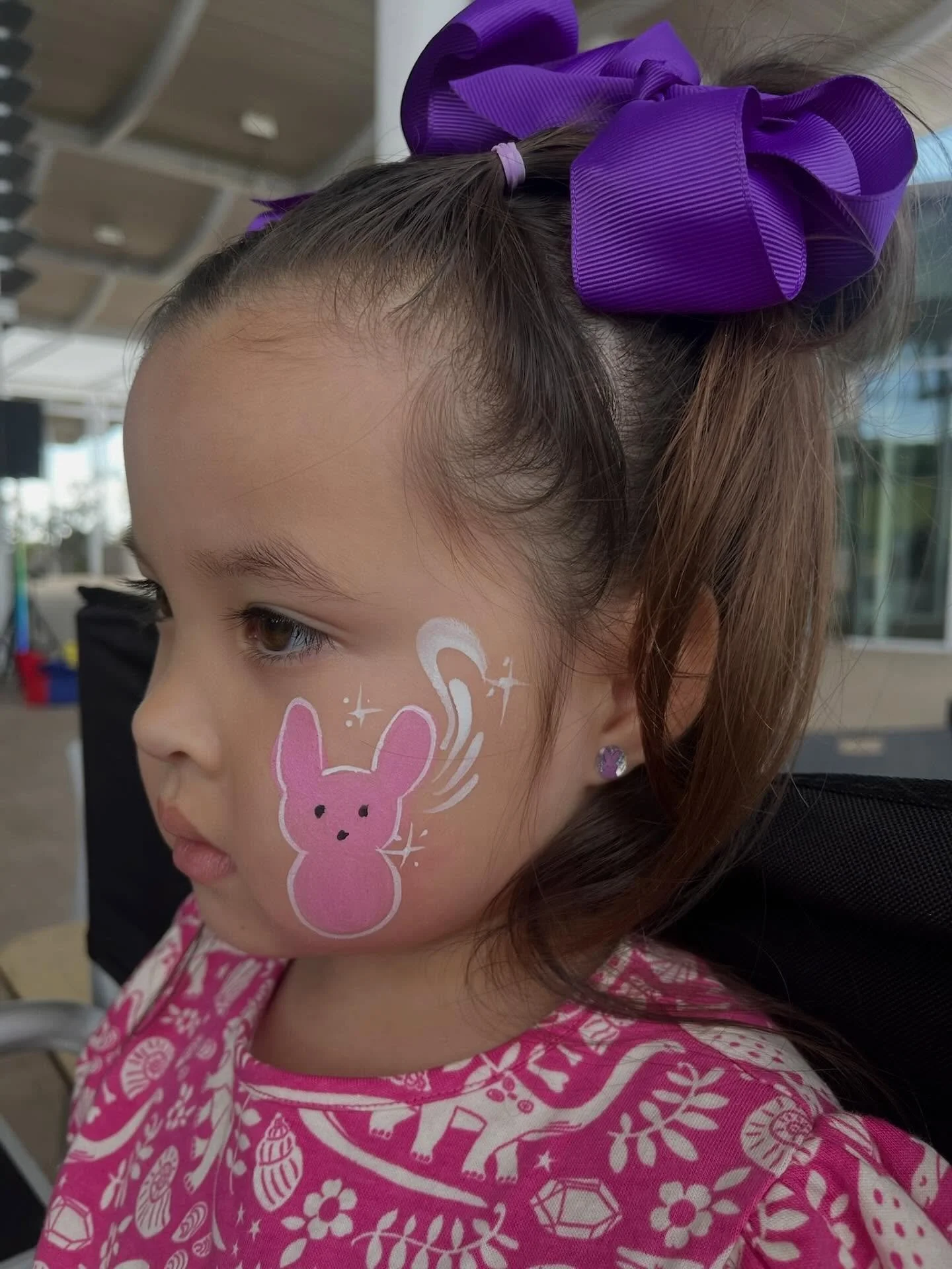 Our team is gearing up for one of our busiest weekends of the year! Throwback to one of last year&rsquo;s Easter events! 🐣🐰🍬

#ocballoons #ocballoontwisting #ocballoonartist #ockidsentertainment #balloonigami