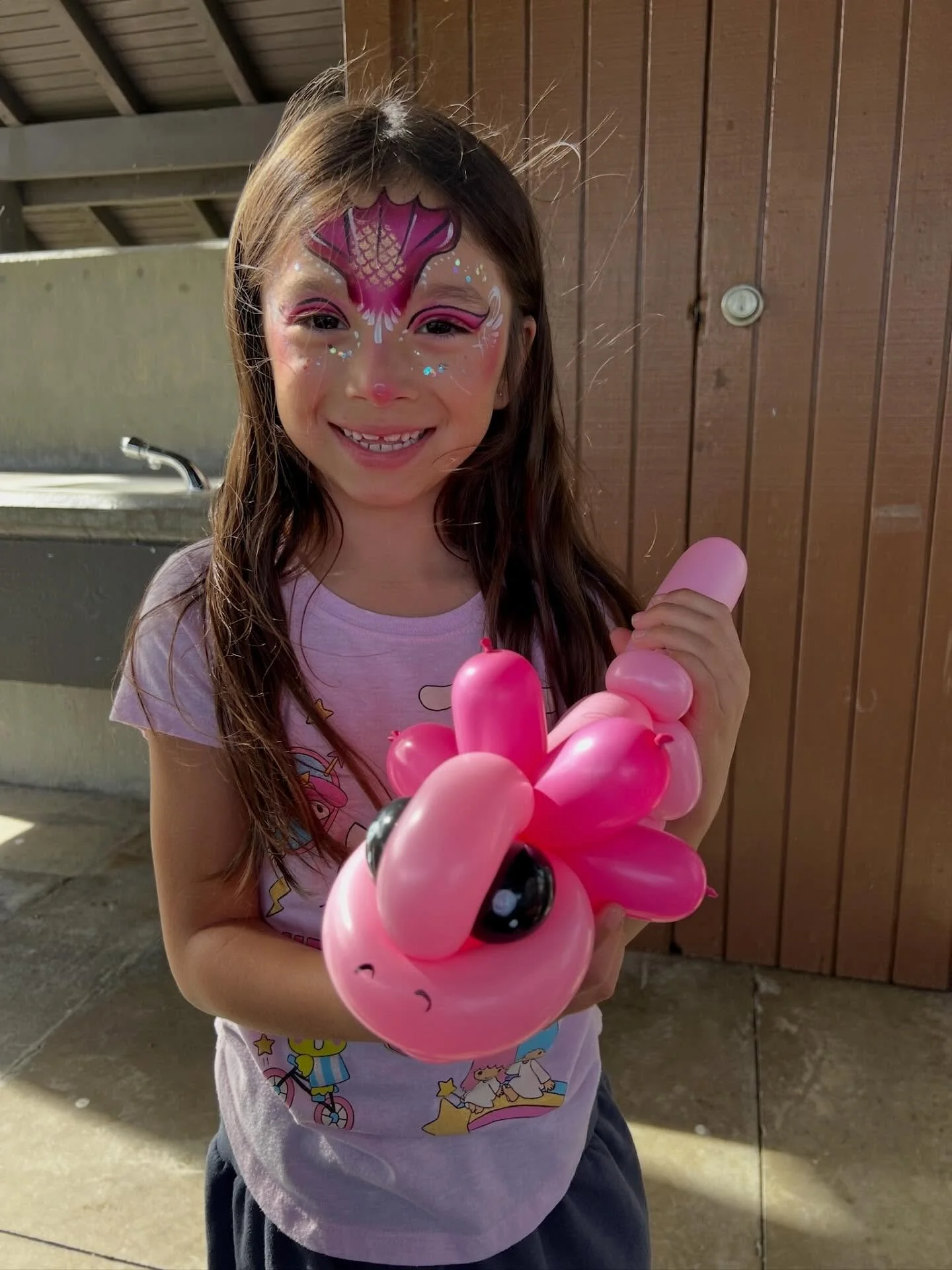 How sweet are these designs?! Weekends are filling up fast around here! DM us today to inquire for your next event! 🎈🎨

#ocballoons #ocballoontwisting #ockidsentertainment #ocfacepainting #ocballoonartist