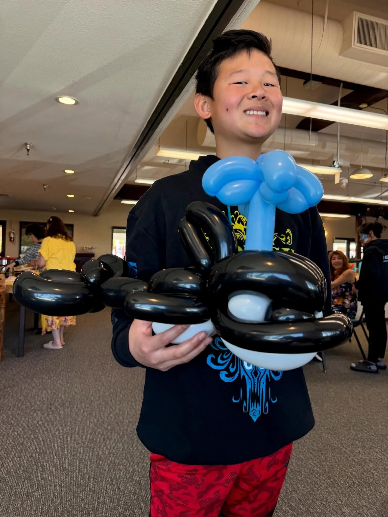 Another day, another balloon twisting and face painting combo!  Definitely our most popular booking!✨🎈🎨

#ocballoons #ocballoonanimals #ocfacepainting #ockidsentertainment