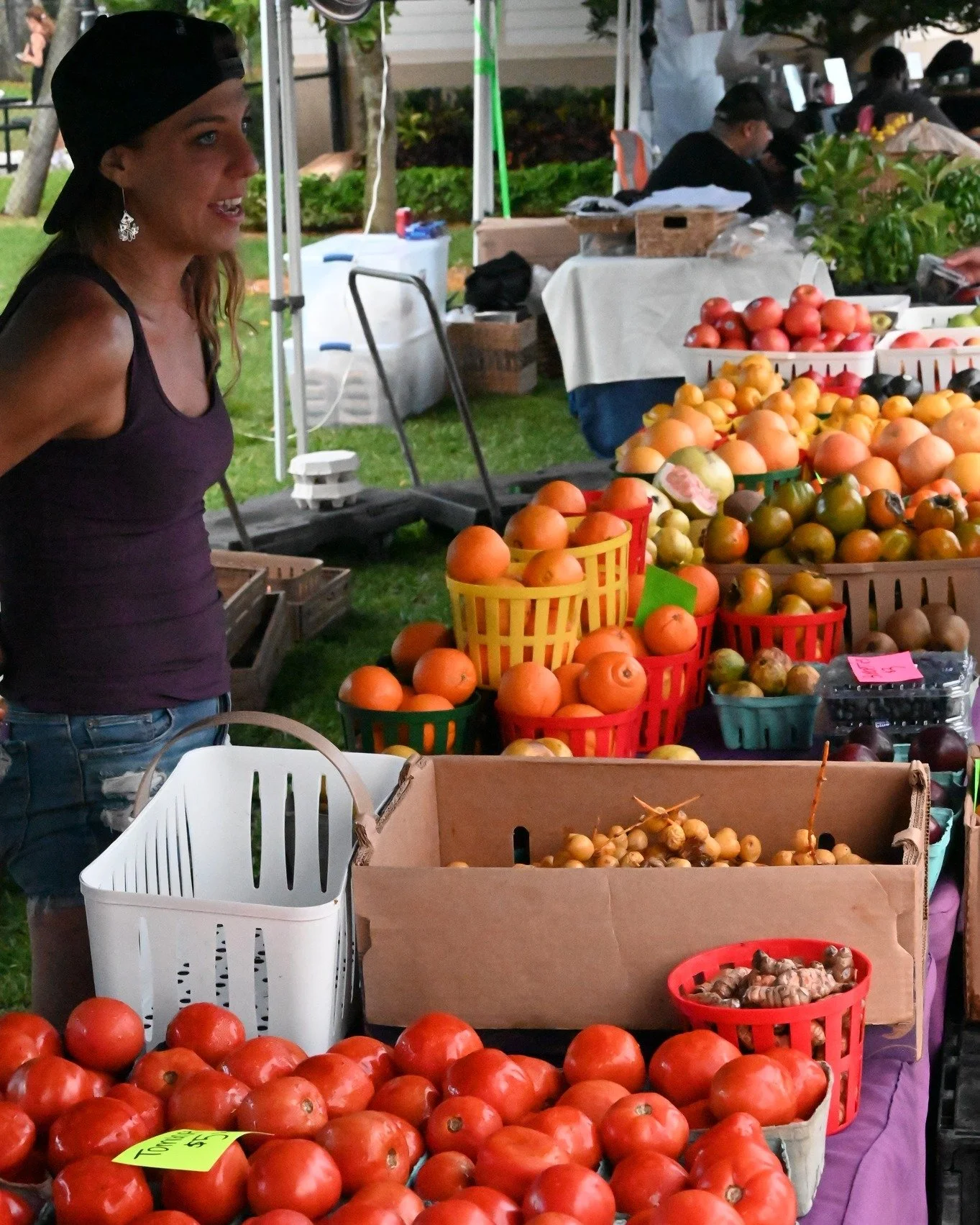 "Here comes the sun" βοΈ (and your favorite local market π) 
The  Lakeside Market is back to make your Thursday shine! π Shop unique local treasures, soak in the atmosphere, and groove to a Beatles tribute by BeatleBeat. πΆ
π
 Thursday,