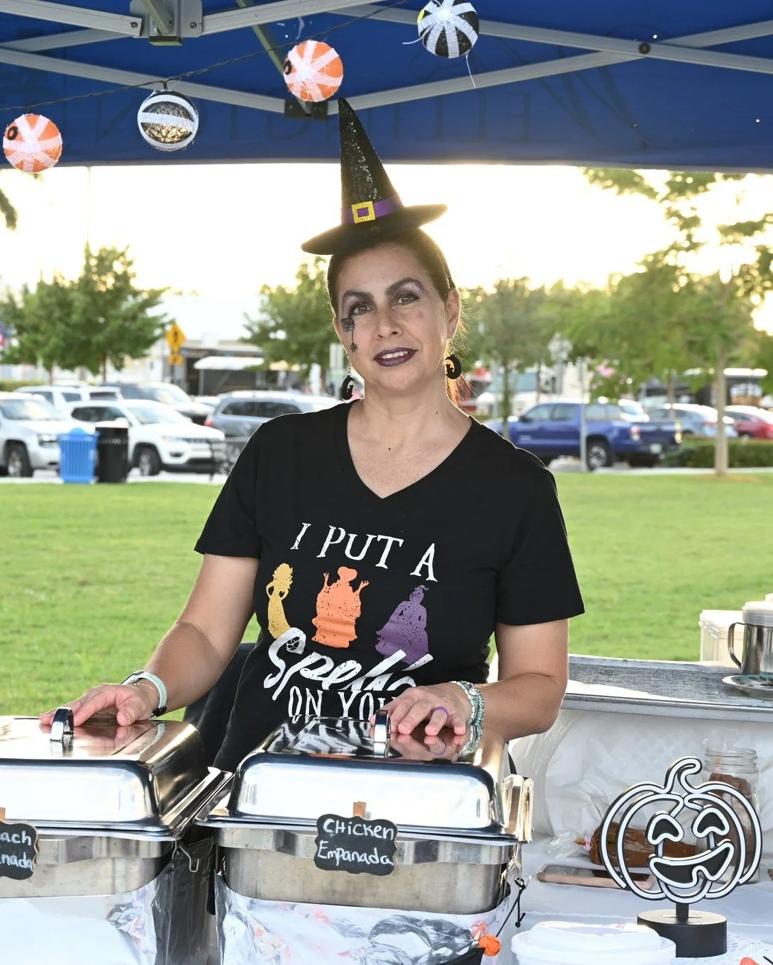 Pumpkin spice π and everything nice, that's the vibes of the season — and  TONIGHT's Lakeside Market! π»ποΈ
Halloween might not be until tomorrow, but you can Trick-or-Treat at the Lakeside Market π¬ tonight, while supplies last. Come dressed