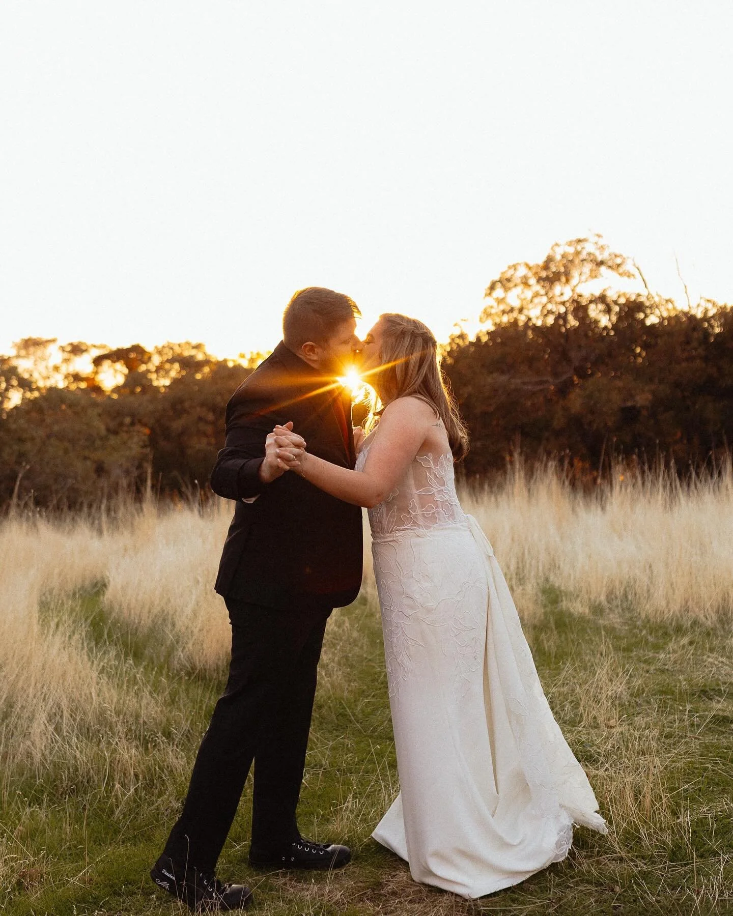When a Swiftie and a Swiftie convert fall in love and dance to their favorite Swiftie tunes on their big day! &hearts;️&hearts;️&hearts;️

The beautiful day of Killian and Alex! 

Vendors: 
Photo: @roamingdesertfilmco 
Venue: @quietmeadowfarm_ 
Cater