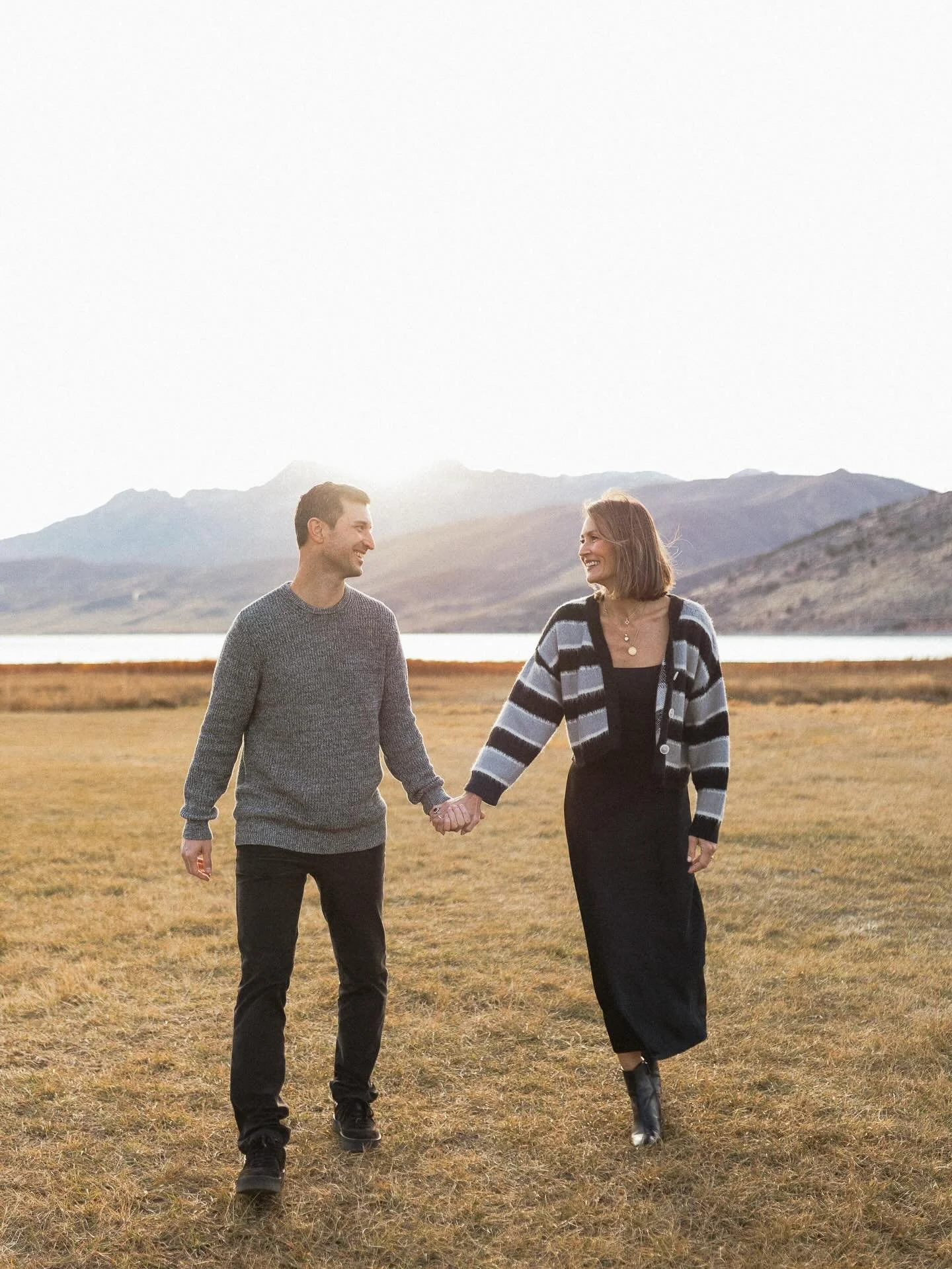 If you ever end up deciding to do your pics at Deer Creek Reservoir, here are some fun dates nearby you can also plan to do before or after your photo shoot! 

@hebervalleycheese - 🧀 love getting their soup and grilled cheese at this time of year. P