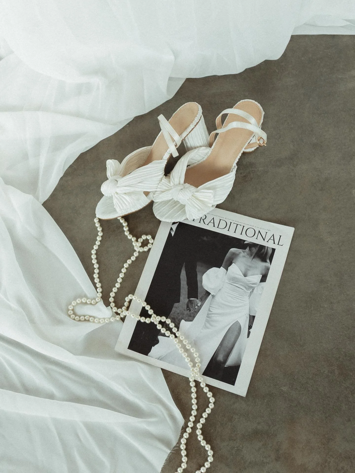 The small moments. ✨ 

#moabweddingphotographer #moabelopementphotographer #utahweddingphotographer #utahelopementphotographer 

Venue: @theredearthvenue
Planning &amp; Design: @terravidaevents
Chairs &amp; table rentals: @moabeventservices
Hosts: @a