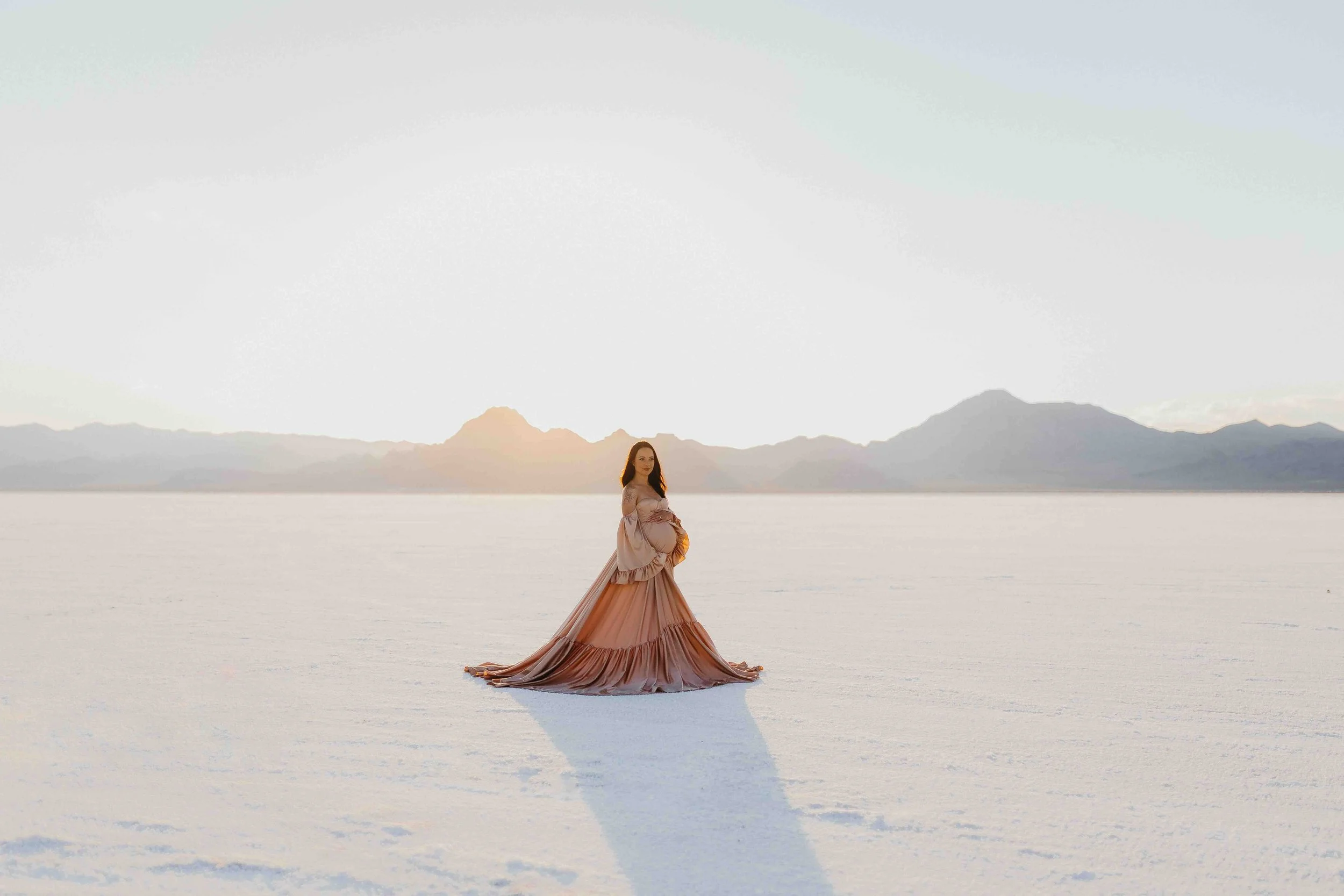 bonneville-salt-flats-maternity-photographer.jpeg