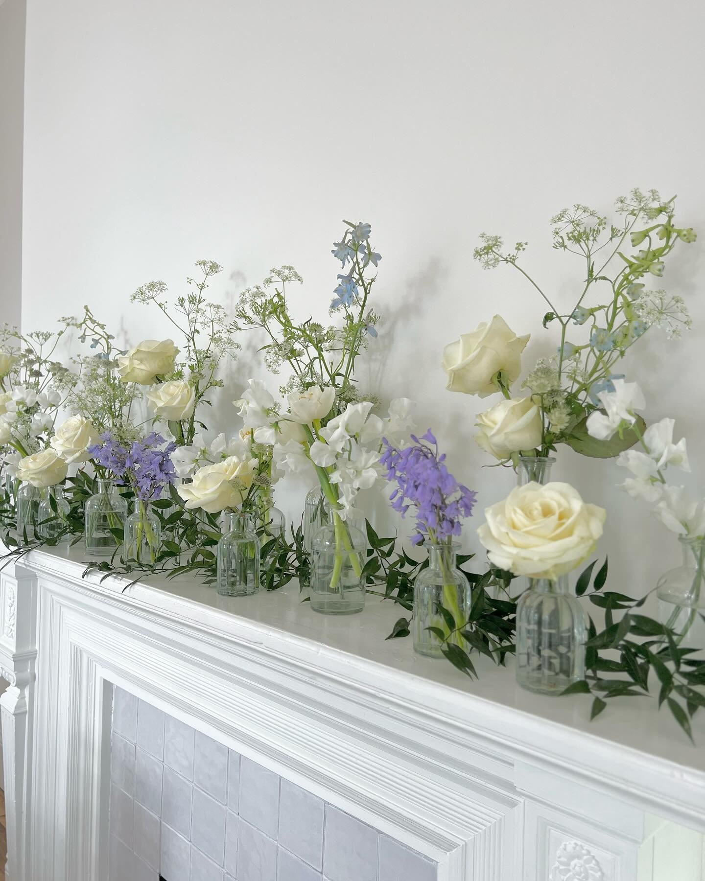 Mantle flowers can be simple, affordable and effective. 

@highley_manor_sussex