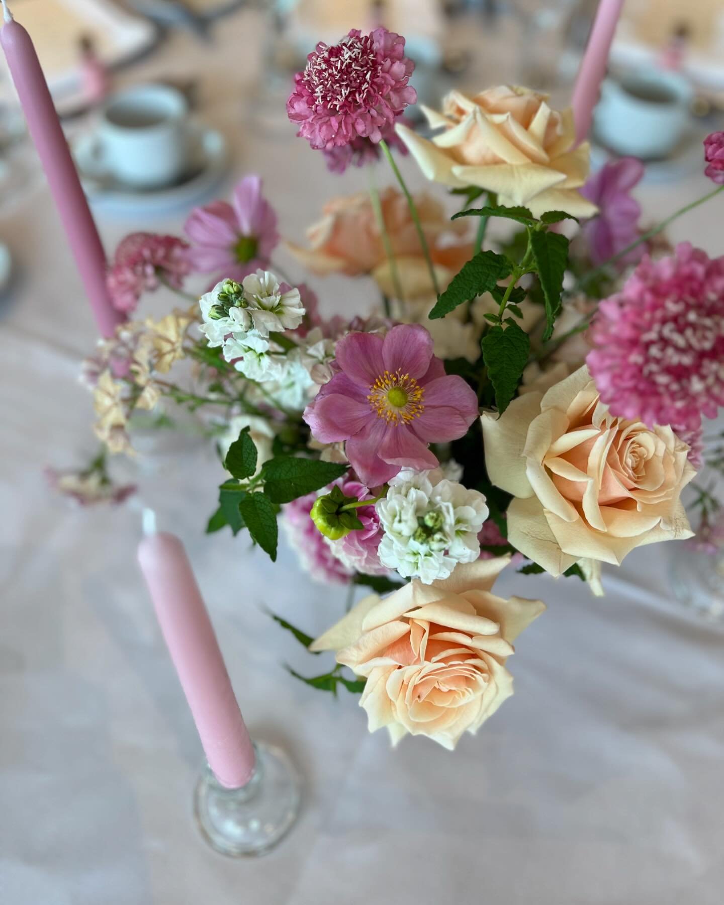 When your own little cutting patch allows you to pick some gorgeous late summer flowers, it adds that little something extra special to the arrangement. 
.
.
.
#surreyflowers
#surreyflorist
#weddingfloristsurrey
#weddingflowerssurrey
#weddingflowersl