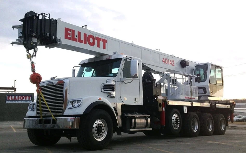 Our Equipment — Ozark Crane Services