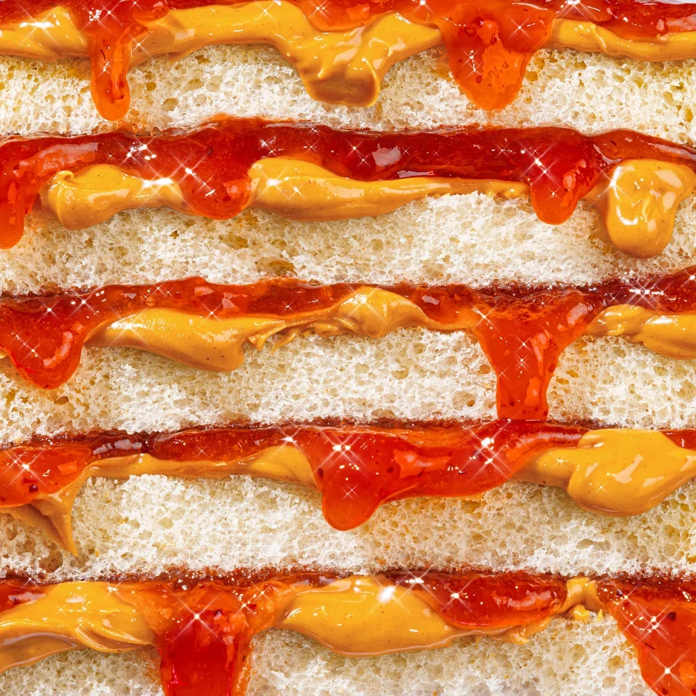 Welchs_2023_TheBarrel_PeanutButterStrawberryJellySandwich_1x1.webp