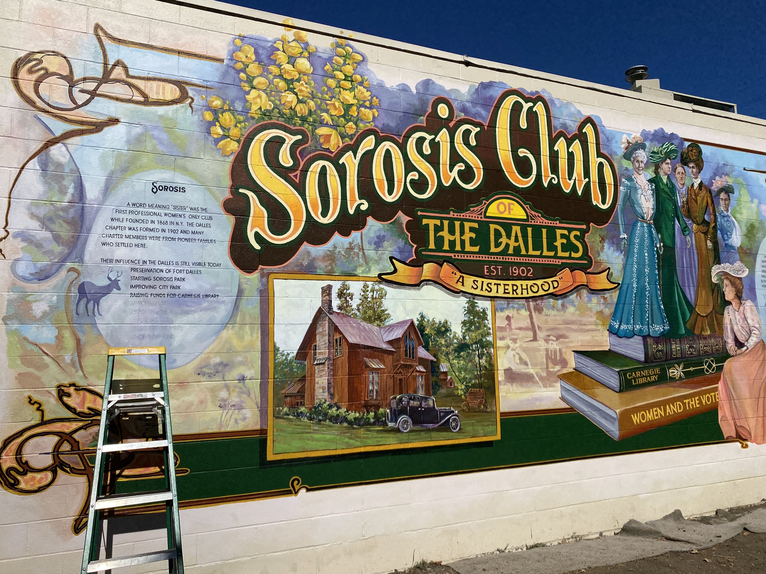 Sorosis Club Mural, Designed and led by Christine Brunk-DeShazo as part of WallDogs Mural Festival, The Dalles, OR. 2022. 