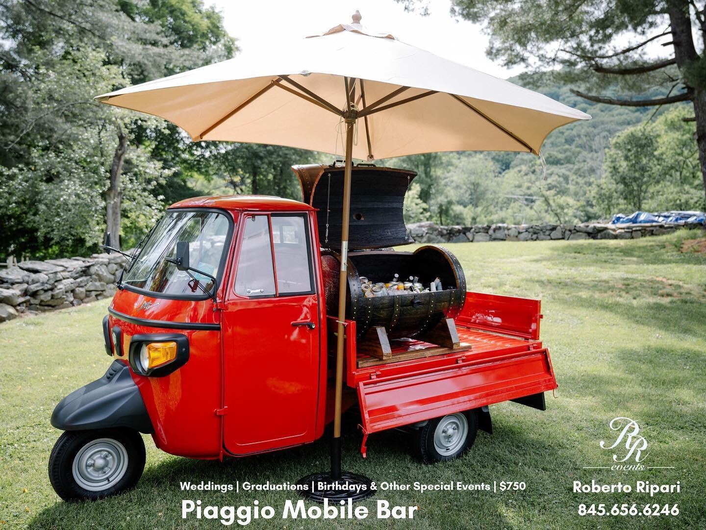 Italian piaggio Ape for your next special event. 

#birthdays #wedding #graduation #specialevent #rreventsny