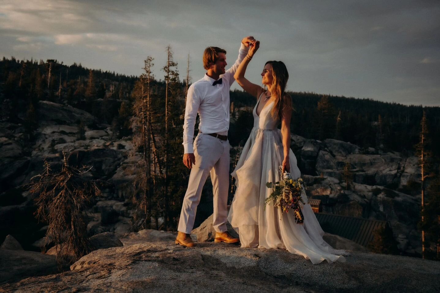 Dreaming of golden ✨️ hour sunsets this weekend 🌅📸
.
.
 #weddingphotographer #destinationweddingphotographer #marcelthielephotography #aucklandweddingphotograpger #nzweddingphotographer #weddingphotos #aucklandweddingphotographer #aucklandphotograp