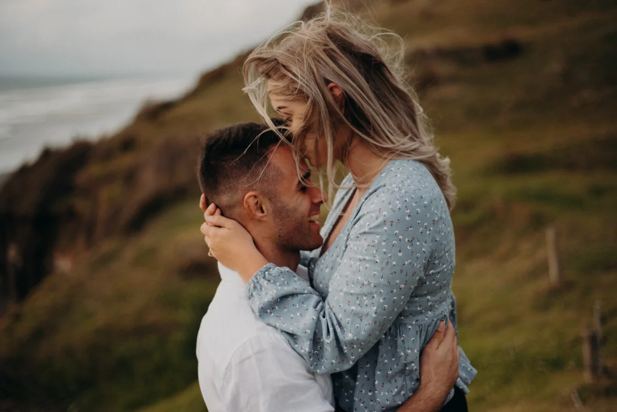 sunset-kariotahi-engagement-elopement-28.jpg