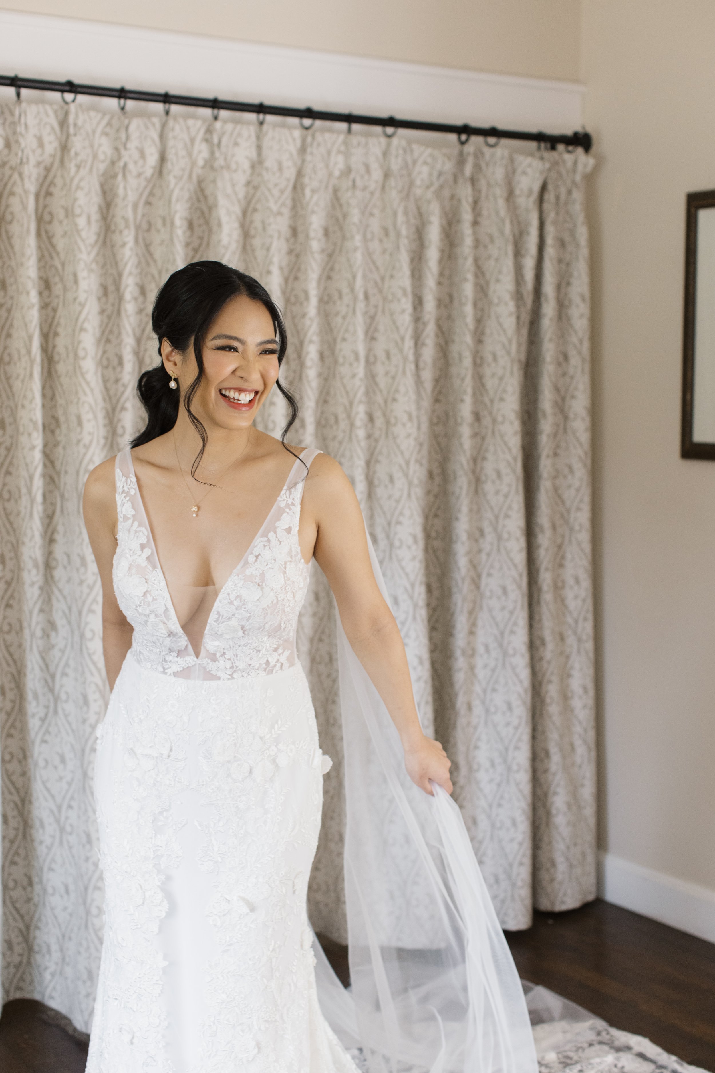 Wendy&Owen_Wedding_GettingReady_Digital_57.jpg