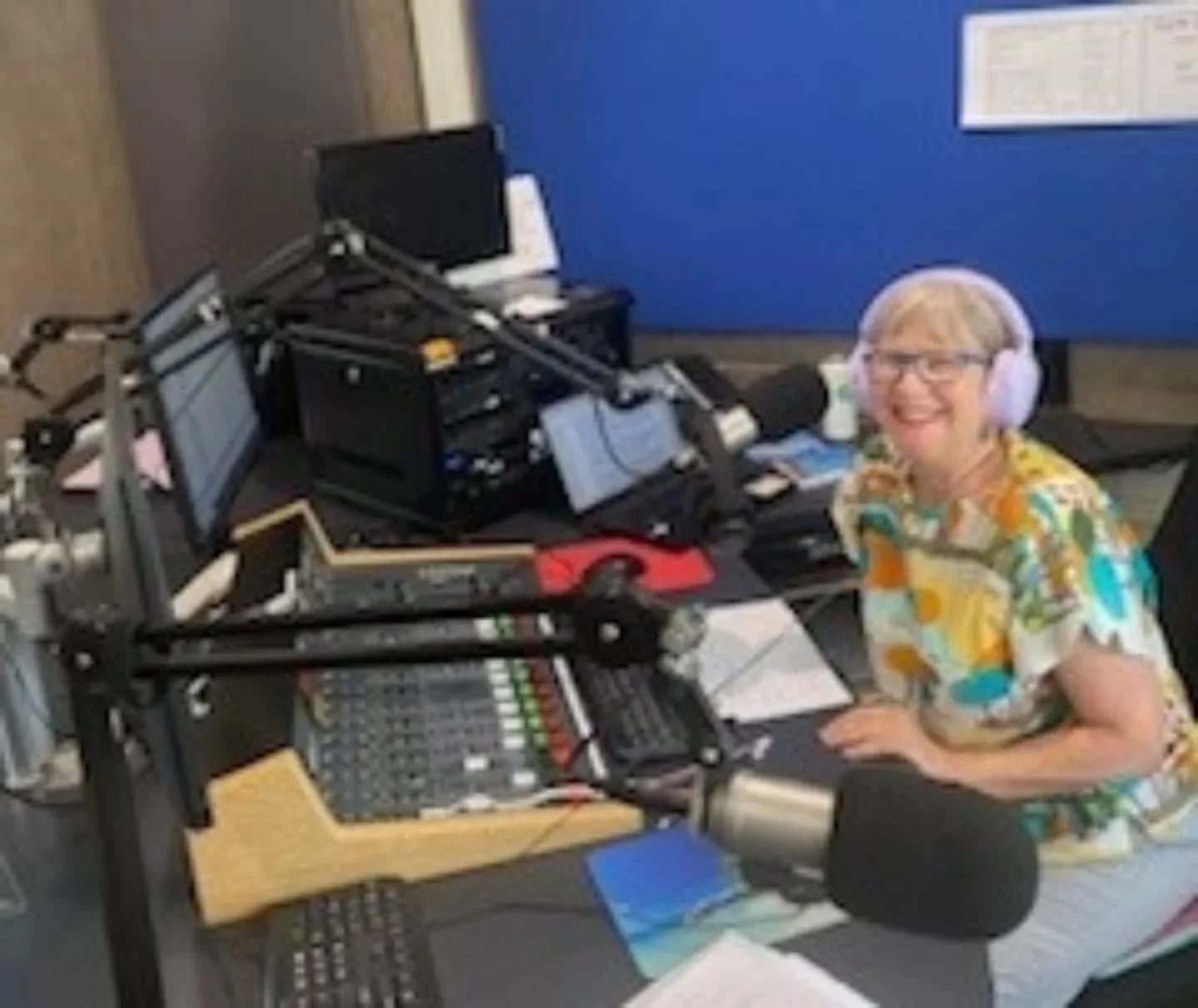 Had fun today being interviewed by Greorgia Phillips @bay_fm100.3 about Coochiemudlo: A Mariner's Mystery. Congratulations to Jess, one of the callers who received a signed copy