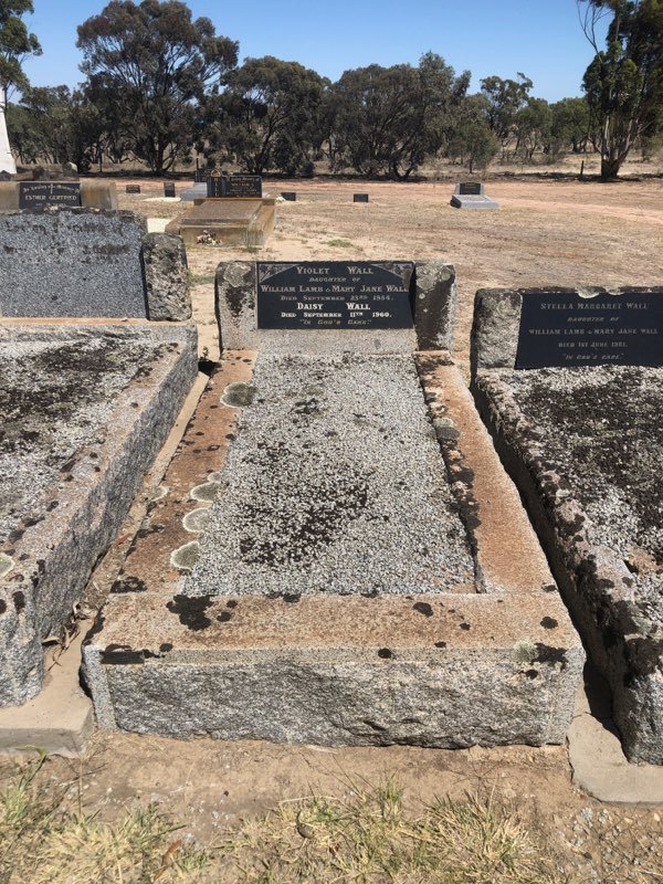 Violet and Daisy Wall's grave in Jeparit cemetery