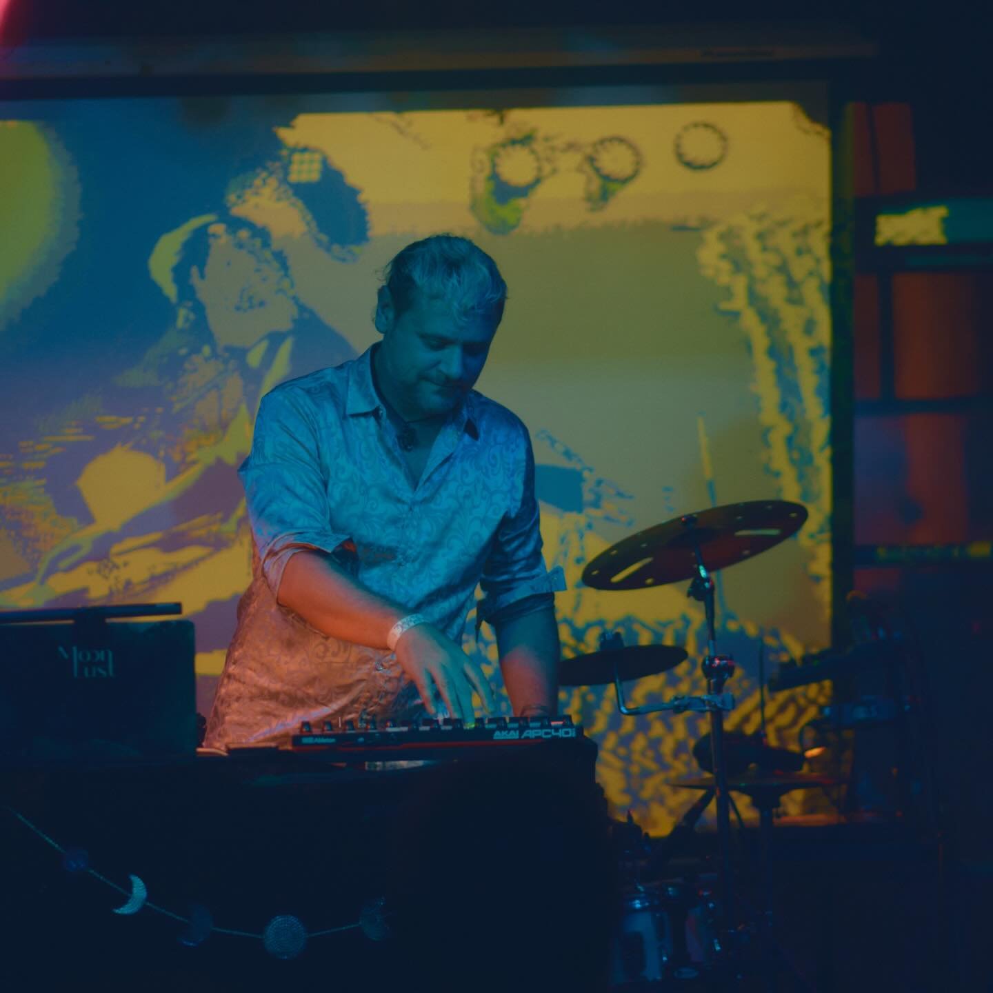And next weekend, we are bringing our music back to the City 🌆 please join us Saturday, May 2nd alongside the beautiful sounds and souls of @aivisura, @tvmanoise, and @aliceknowskarate for an early evening at @syzygycoop! Ticket link in bio 🌙

📸: 