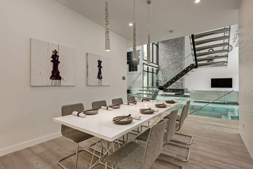 2904 Dining-Stair PIC.jpeg