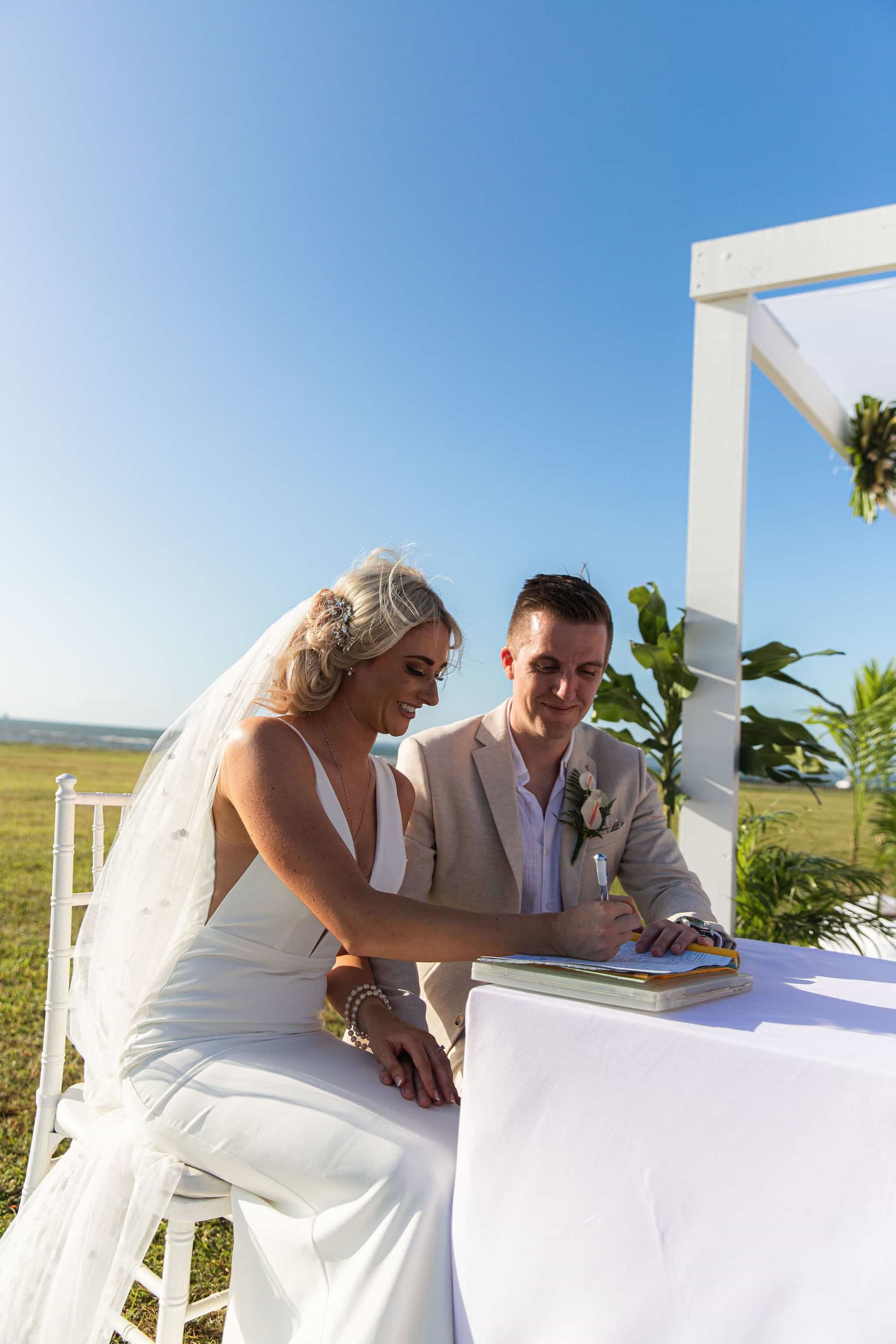 Dixie Nyle | Hilton Fiji Wedding | Travel Wedding32.jpg