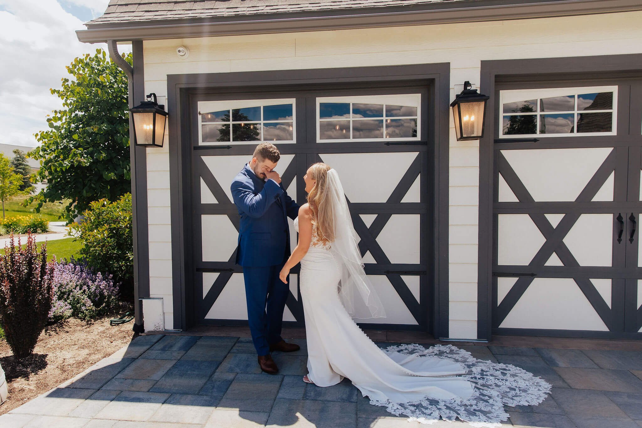 Dixie Nyle - Rustic Mint Barrel Barn June Wedding in Treasure Valley Boise Idaho13.jpg