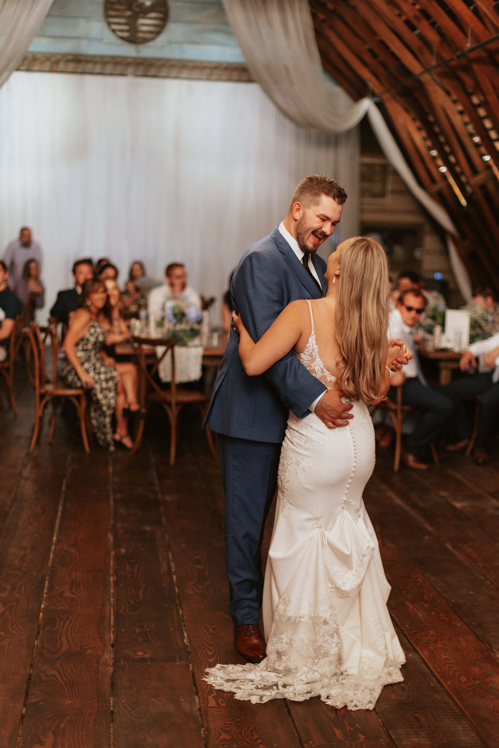 Dixie Nyle - Rustic Mint Barrel Barn June Wedding in Treasure Valley Boise Idaho17.jpg