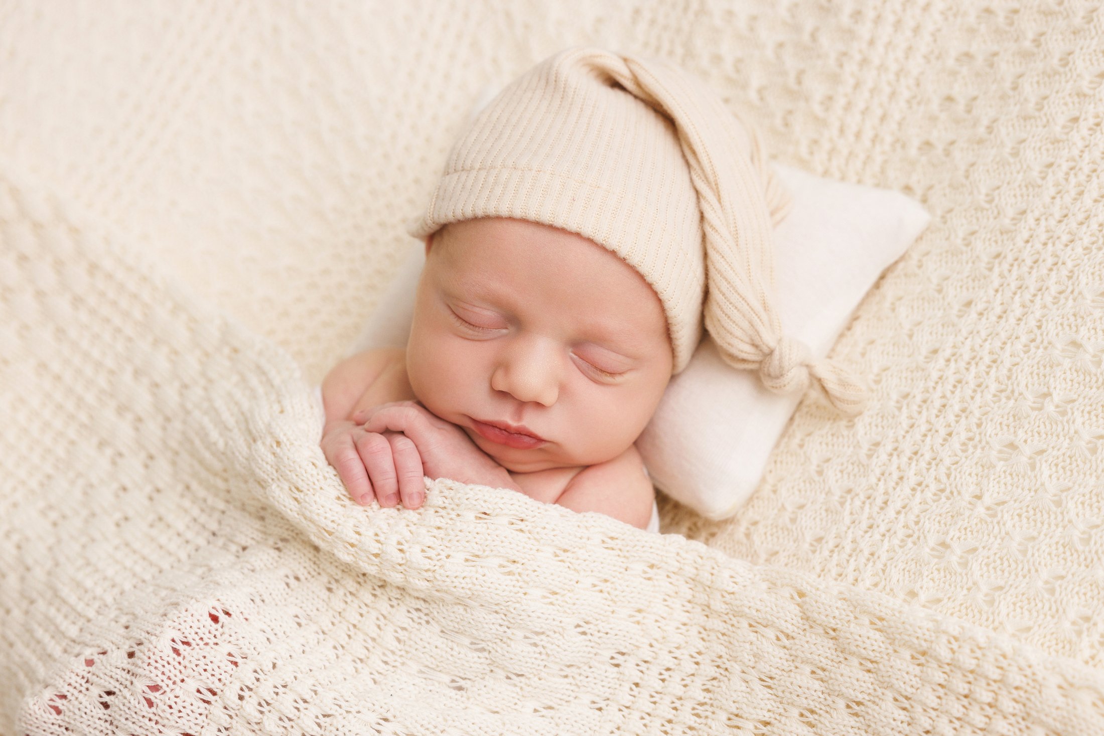 Houston-Newborn-Photographer-11-25-25-17.jpg