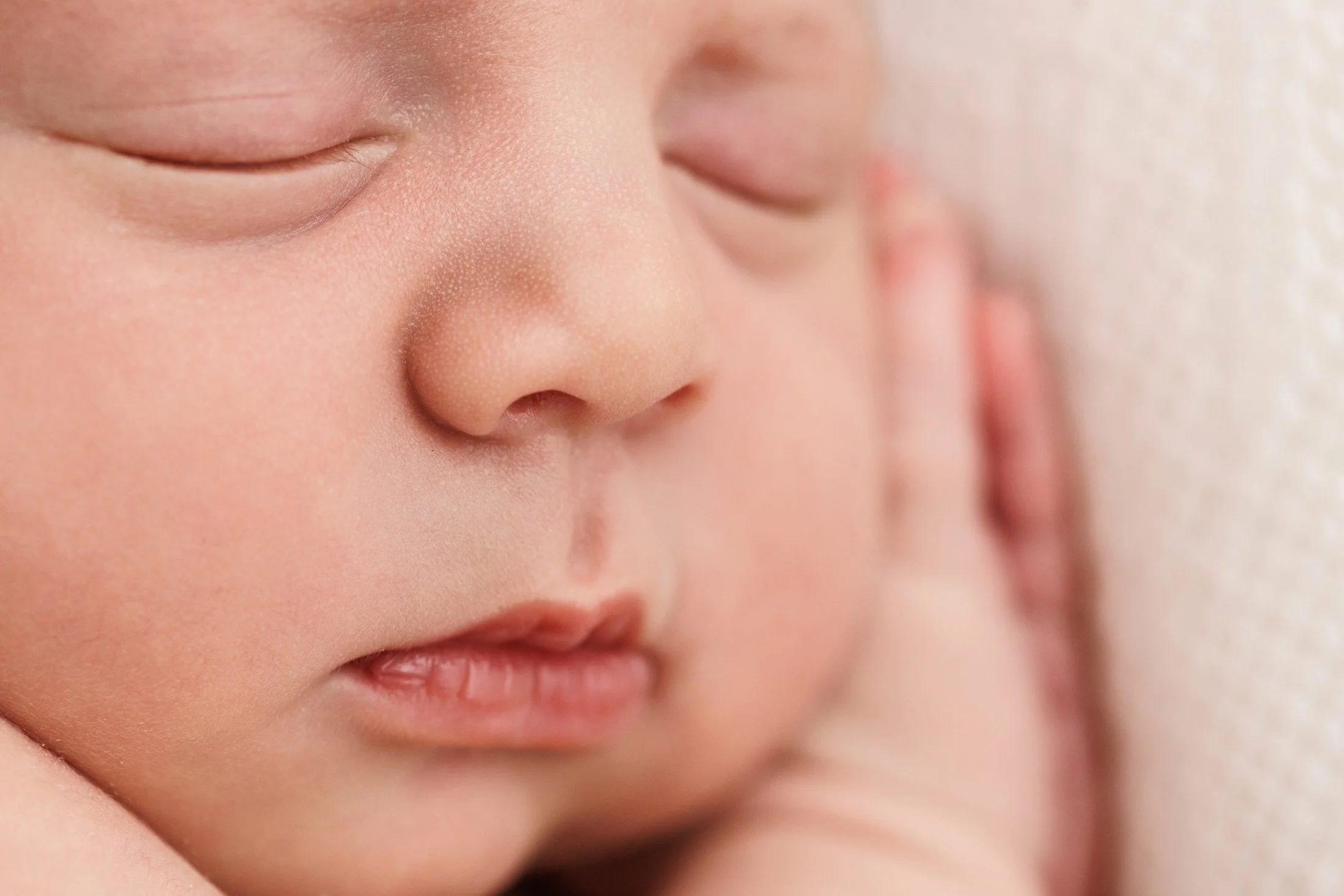 Houston-Newborn-Photographer-11-25-25-14.jpg