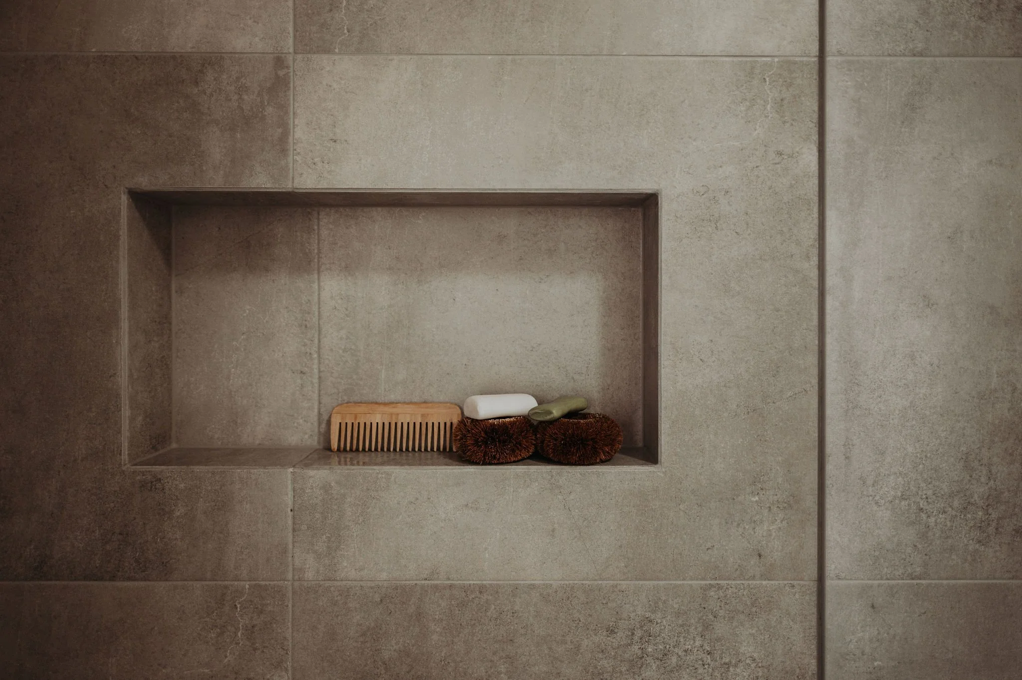 CCBuild-Modern-Bathroom-Shower-Niche.jpg