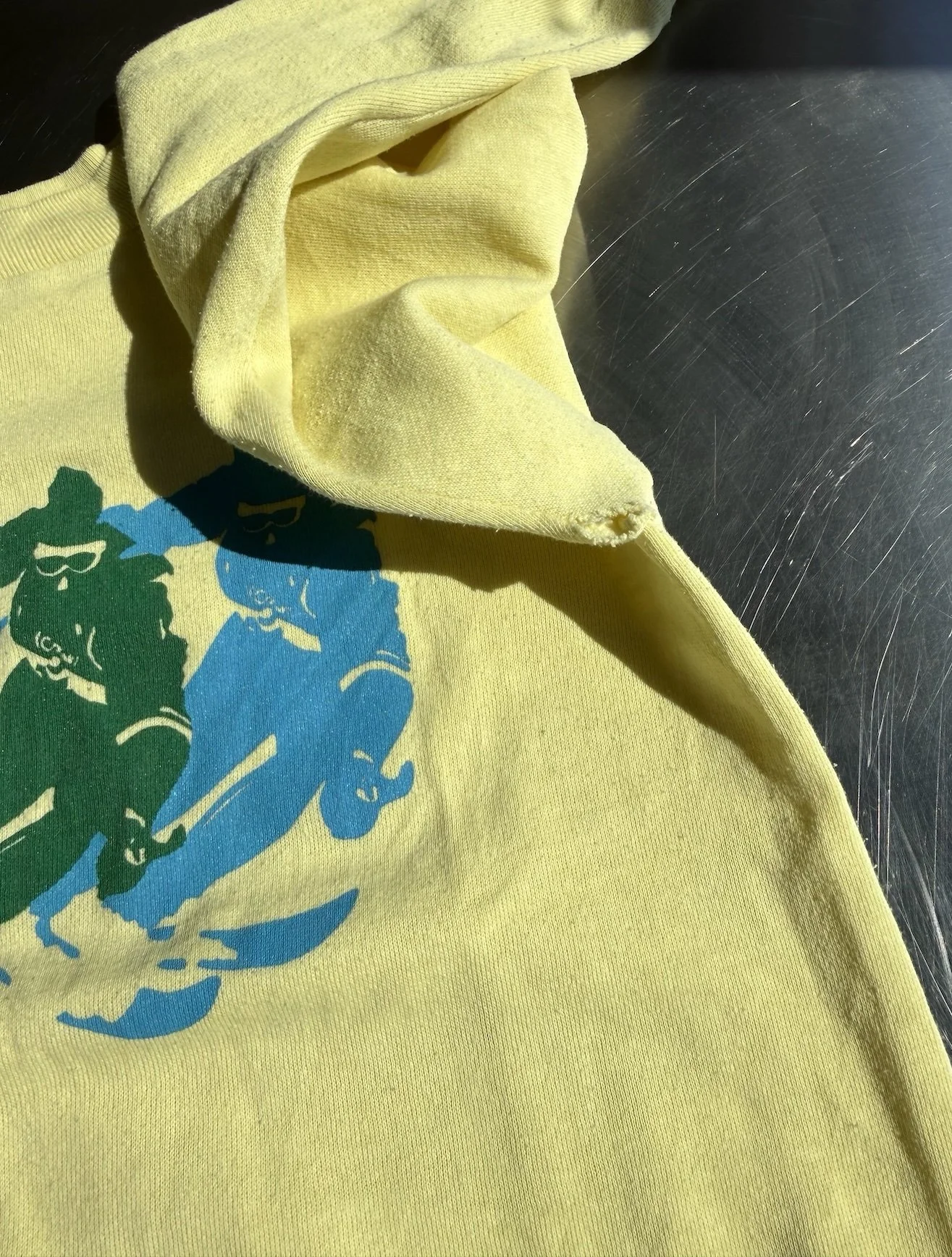 vintage-jackson-hole-ski-yellow-sweatshirt-wear.jpeg