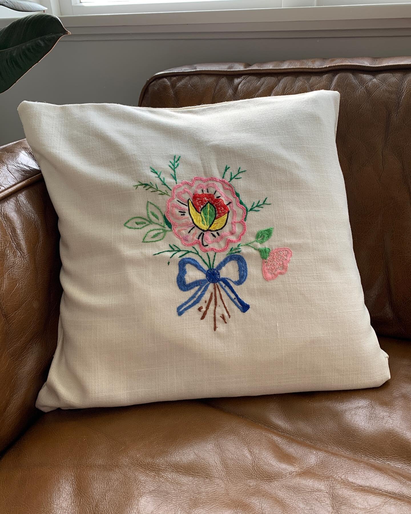 Upcycled cushion cover with central floral design. Comes unfilled, just needs a simple square cushion inner. Recycled linen fabric.

$20 + postage.

To purchase an item, please comment below or send us a DM. 

***

We will be posting items to purchas