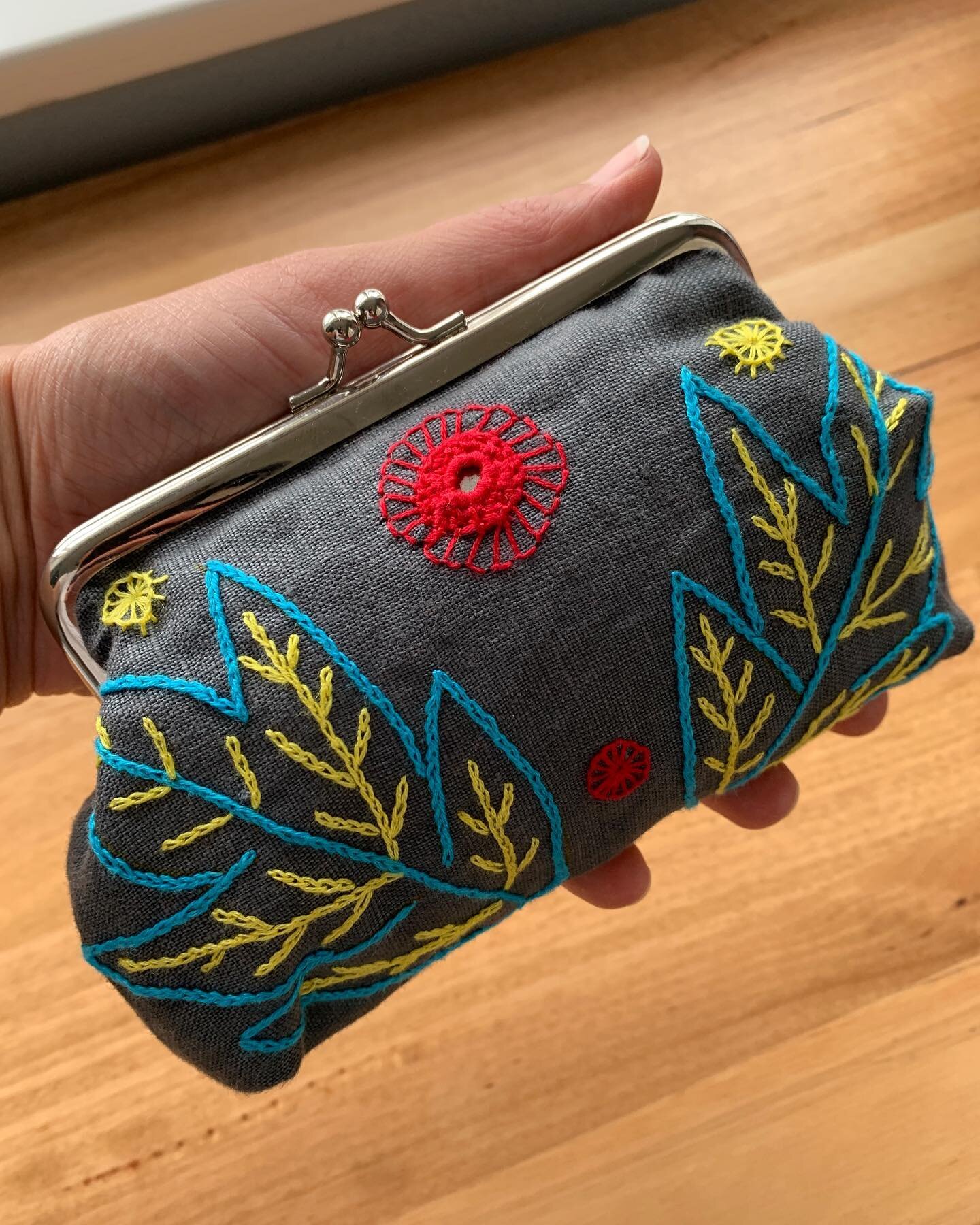 Small grey coin purse with colourful embellishments. This delightful coin purse has been made with vintage fabric. 

$15 + postage.

To purchase an item, please comment below or send us a DM. 

***

We will be posting items to purchase over the next 