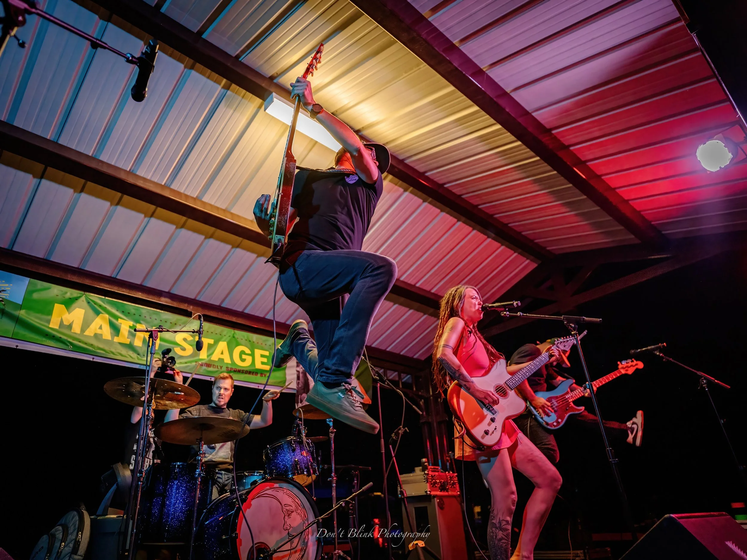 The energy from Mt. Si ⛰️🔥 New here?! Welcome to @bandofeden 😏🤘 Here&rsquo;s a look at Saturday through the lens 📸 @dontblinkphotography85
