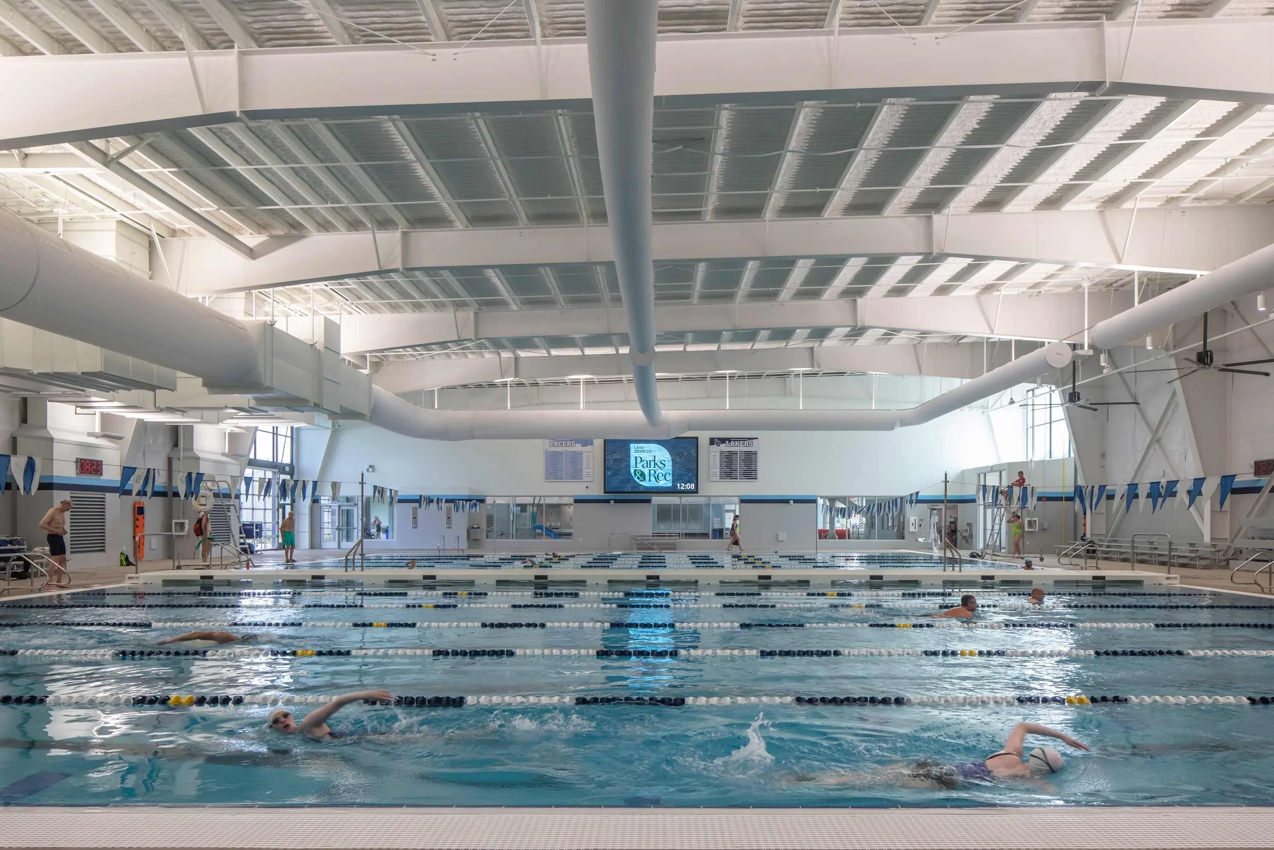 Lake Oswego Recreation & Aquatic Center uses passive and active energy saving strategies