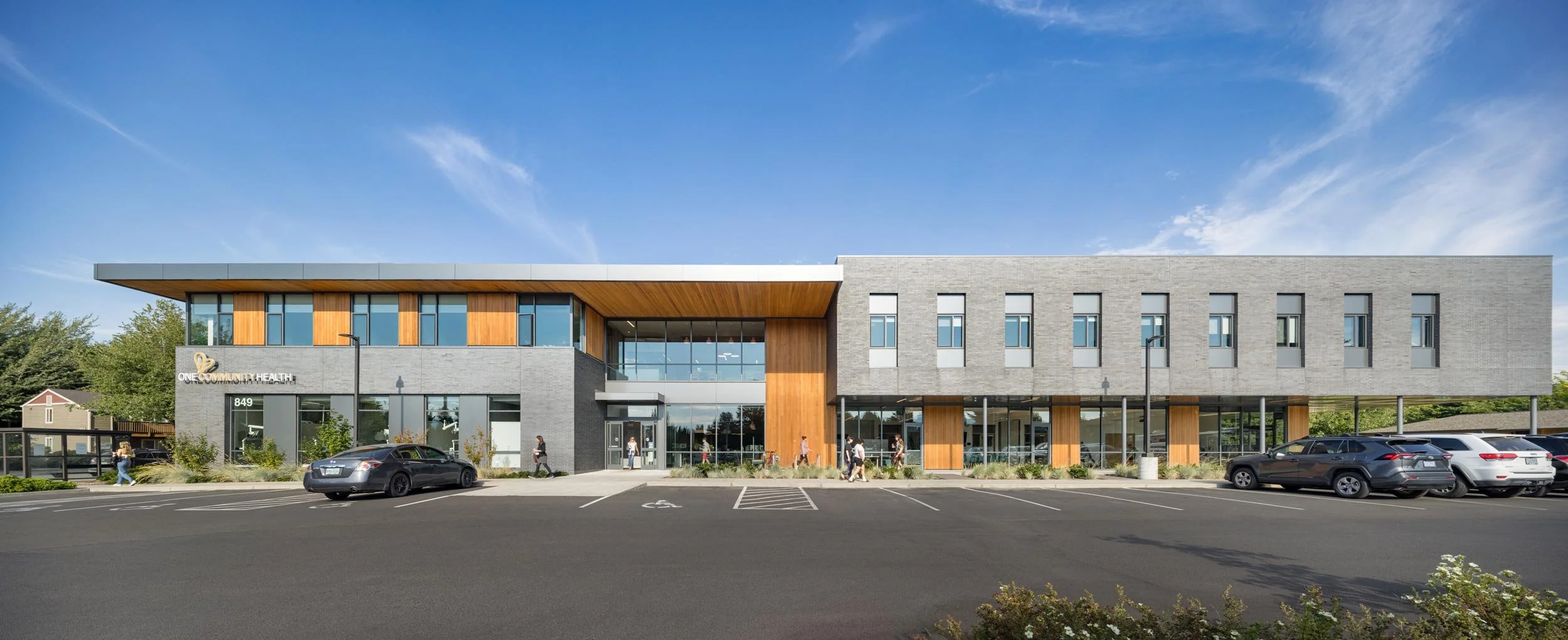 One Community Health Hood River | Community Healthcare Architecture in ...