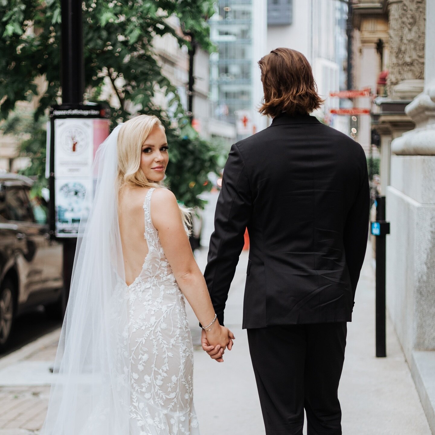 Amidst the city's chaos, Maxime and Andreane embraced a moment of serenity, momentarily swaying in gleeful smiles on the bustling streets. 

Here, in the midst of urban buzz, they created a lasting memory of joy, marking the start of a new and enchan
