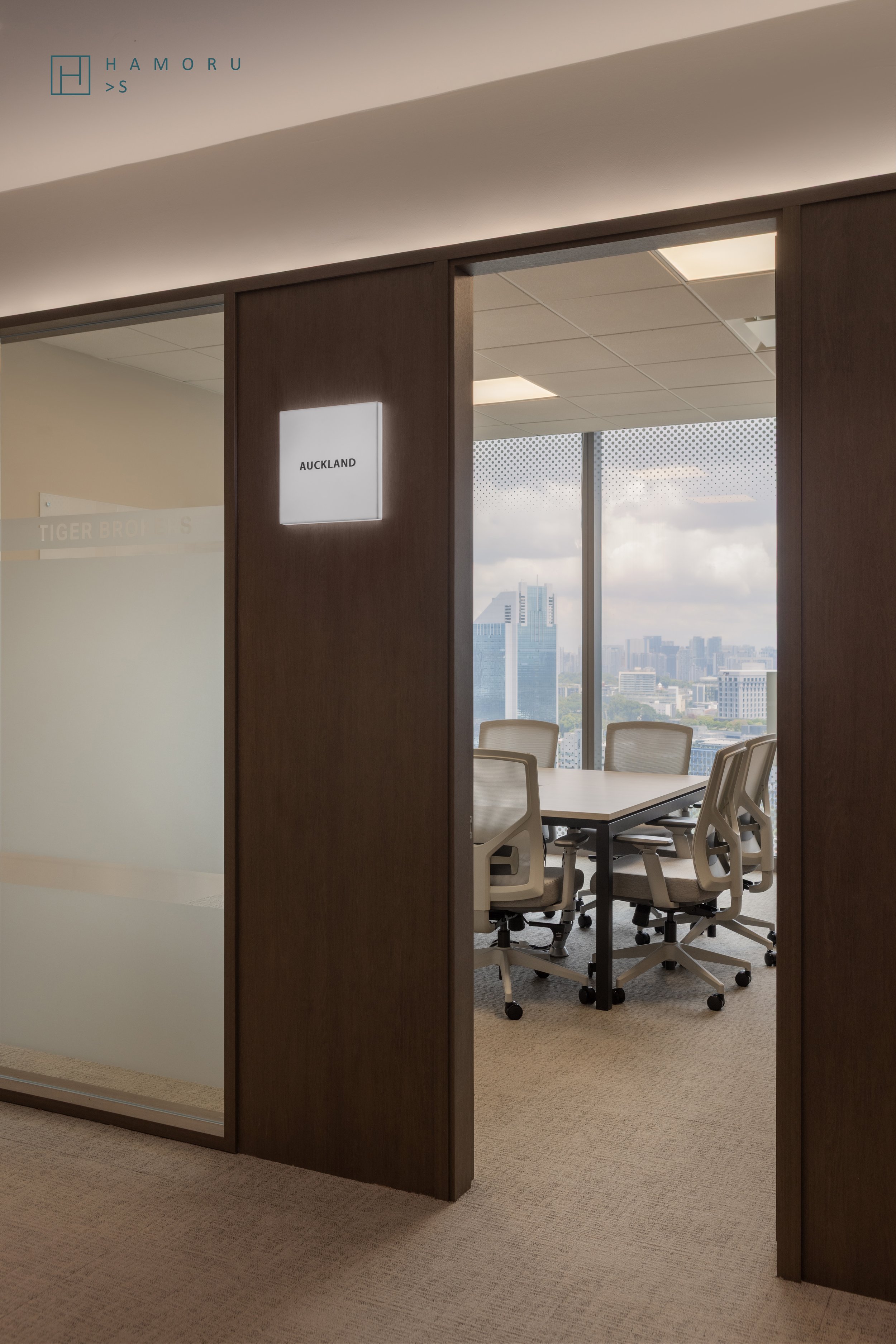 7Q9A1014 with logo.jpg