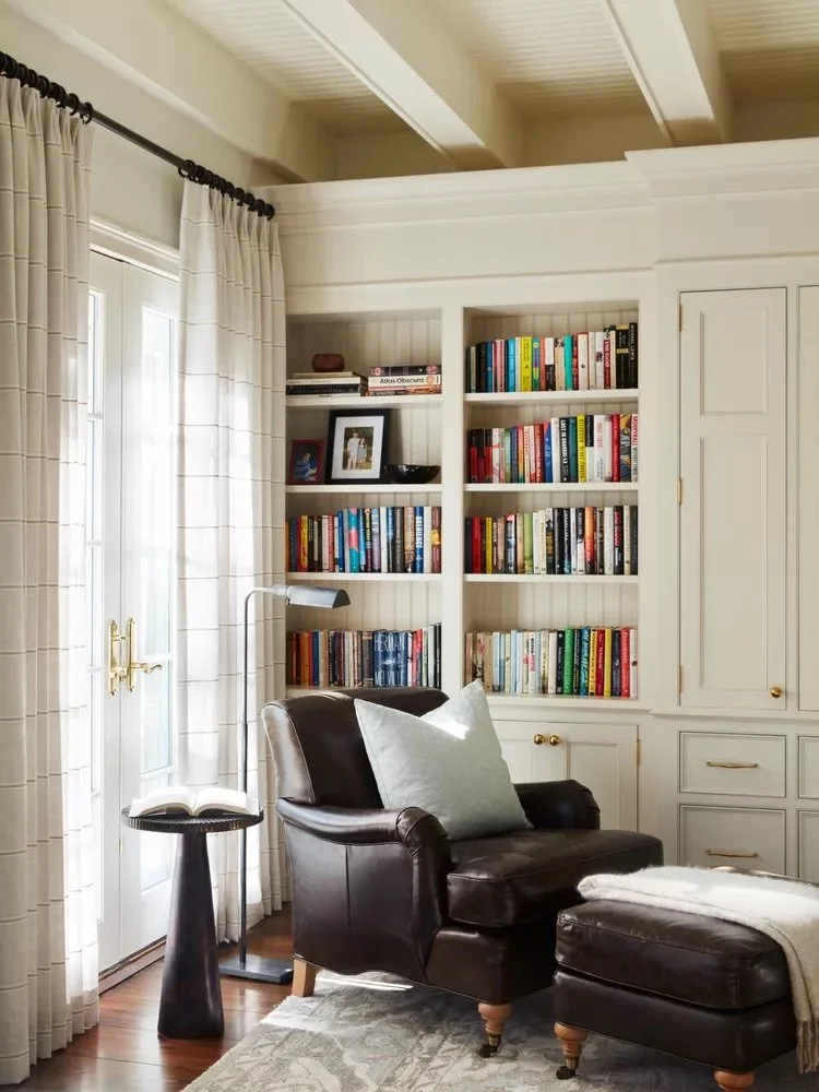 marthastewart-readingnook-timlenz-8fd307868e6248a6832a87fba7b42485 (1).jpeg