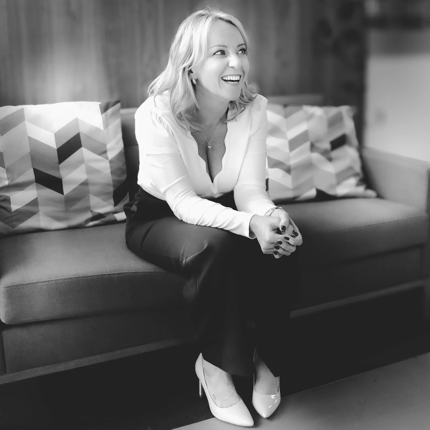 If you could create absolutely ANYTHING in your life&hellip;
what would it be? 🤔✨

Pause for a moment and really feel into it.

A new job 🧑&zwj;🚀
More money 💰
Freedom &amp; flexibility ☀️
A loving relationship 👩&zwj;❤️&zwj;👨
Sun-soaked holidays